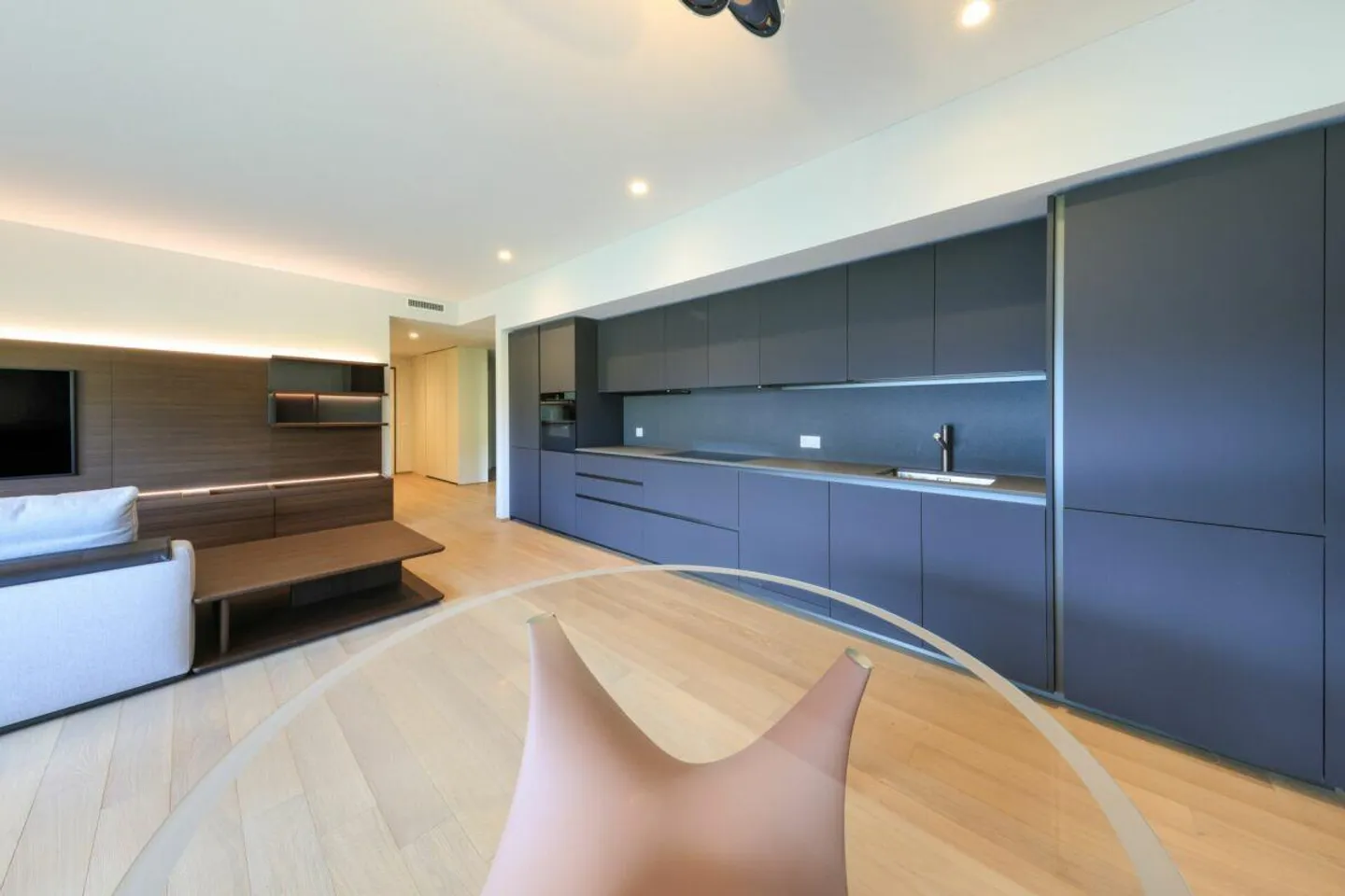 MINUSIO - Appartement moderne de 3,5 pièces avec jardin privé - Photo 5 sur 17