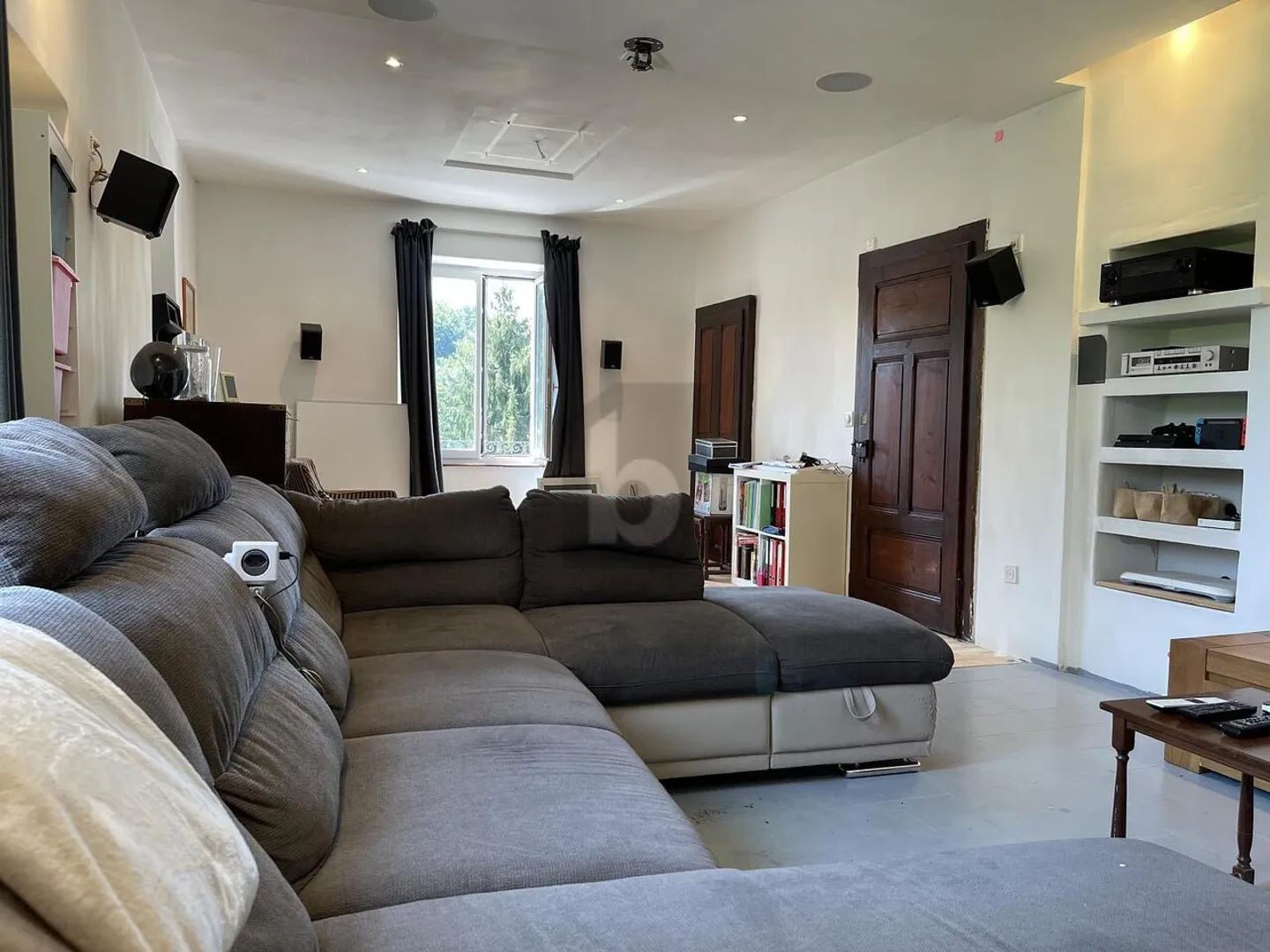 Affascinante casa familiare con studio - Foto 2 di 6
