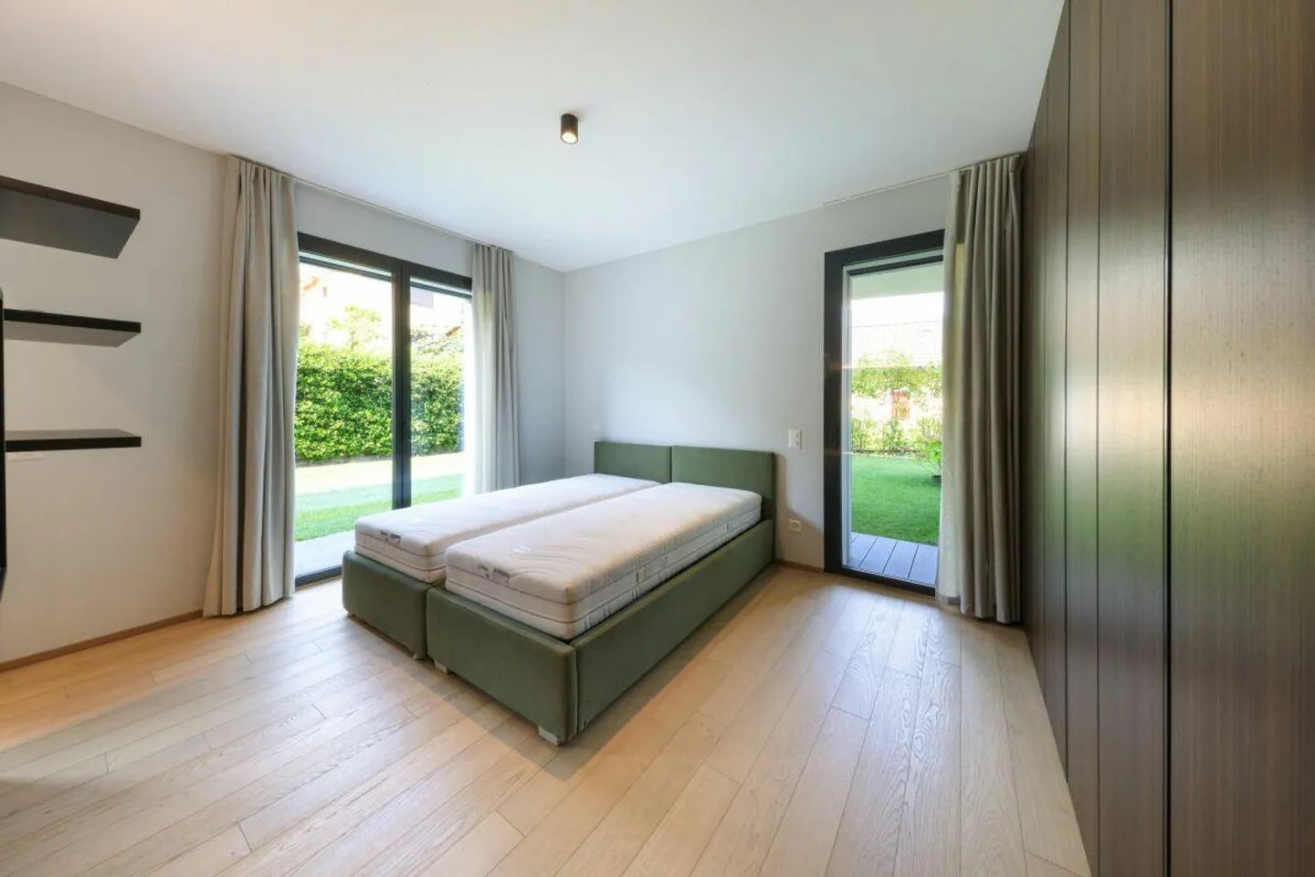 MINUSIO - Appartement moderne de 3,5 pièces avec jardin privé - Photo 10 sur 17
