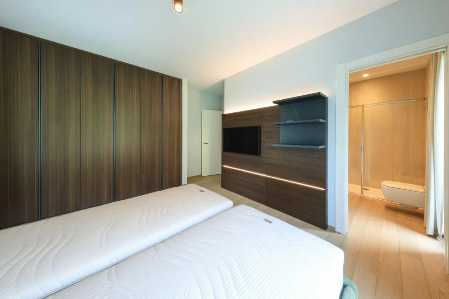 MINUSIO - Appartement moderne de 3,5 pièces avec jardin privé - Photo 11 sur 17