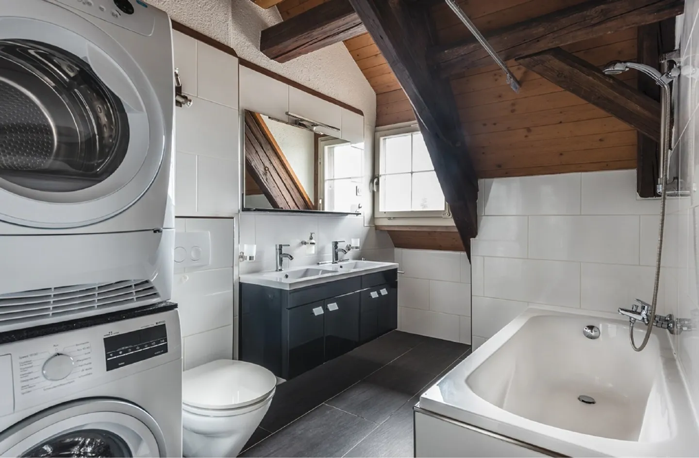 Charming 3.5-room maisonette apartment with fireplace in Kreuzlingen - Photo 8 of 10