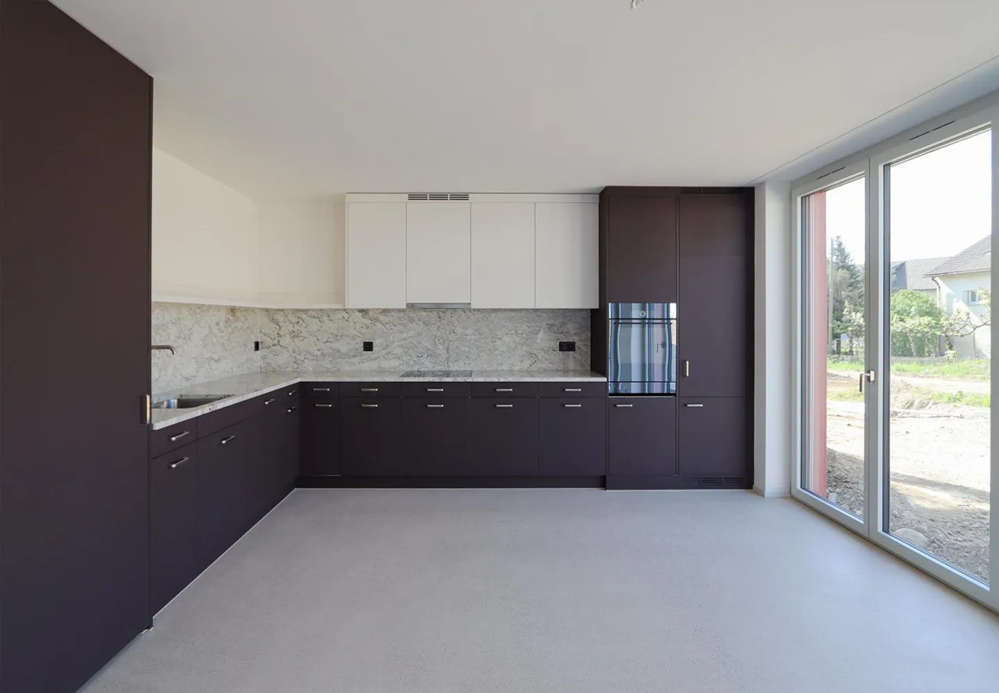 Hochwertige 4.5 Zi-Neubauwohnung im EG  zentral und naturnah gelegen - Photo 1 of 11