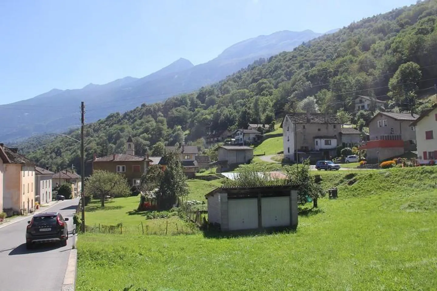 Building plot of 1232m2 with beautiful views and good access... - Photo 1 of 6