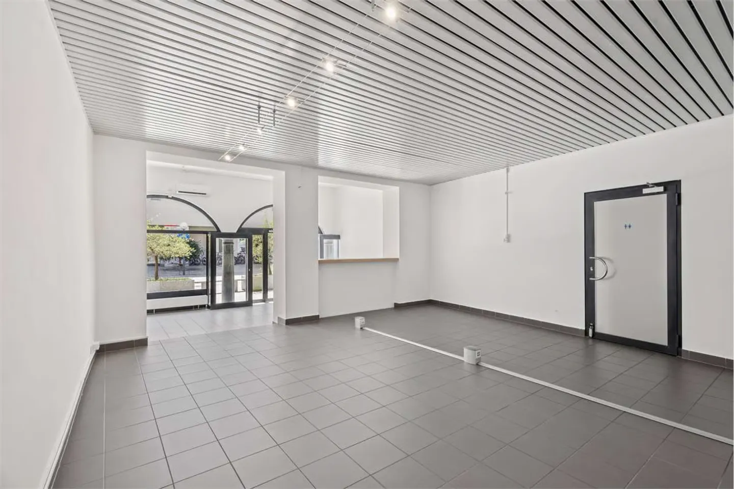 Exclusive commercial space in the heart of Bellinzona - Photo 1 of 8