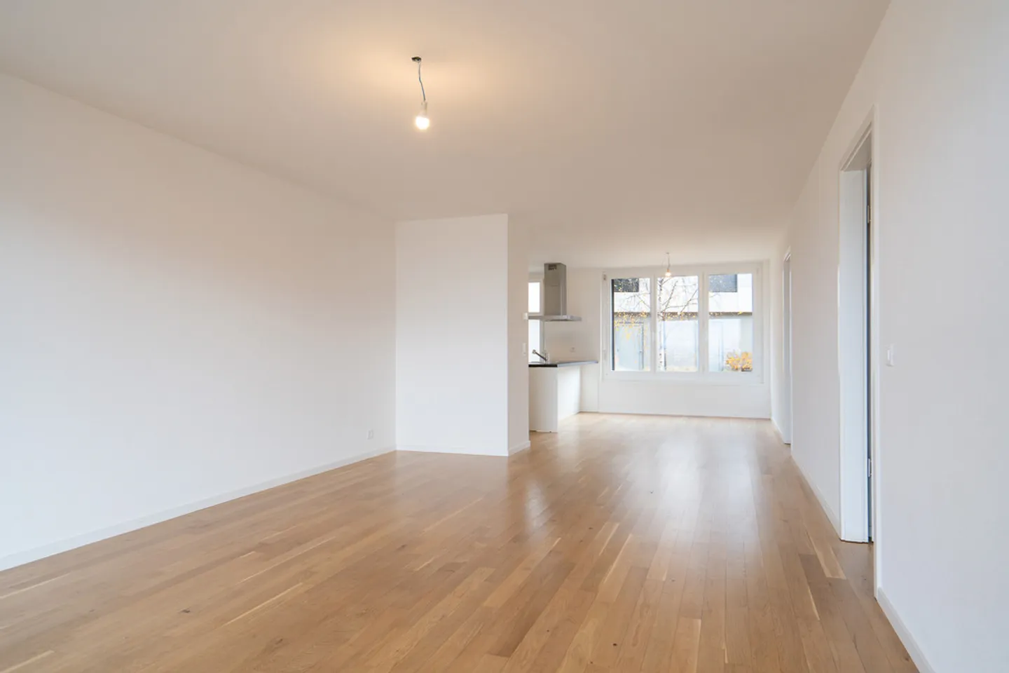 Wonderful 3.5 Rooms - Photo 3 of 6