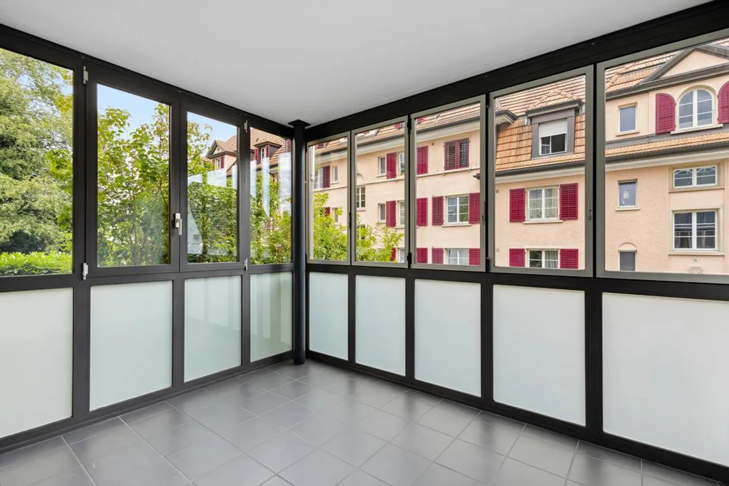 RENT WITHOUT DEPOSIT - Good value for money close to the center - Photo 9 of 11