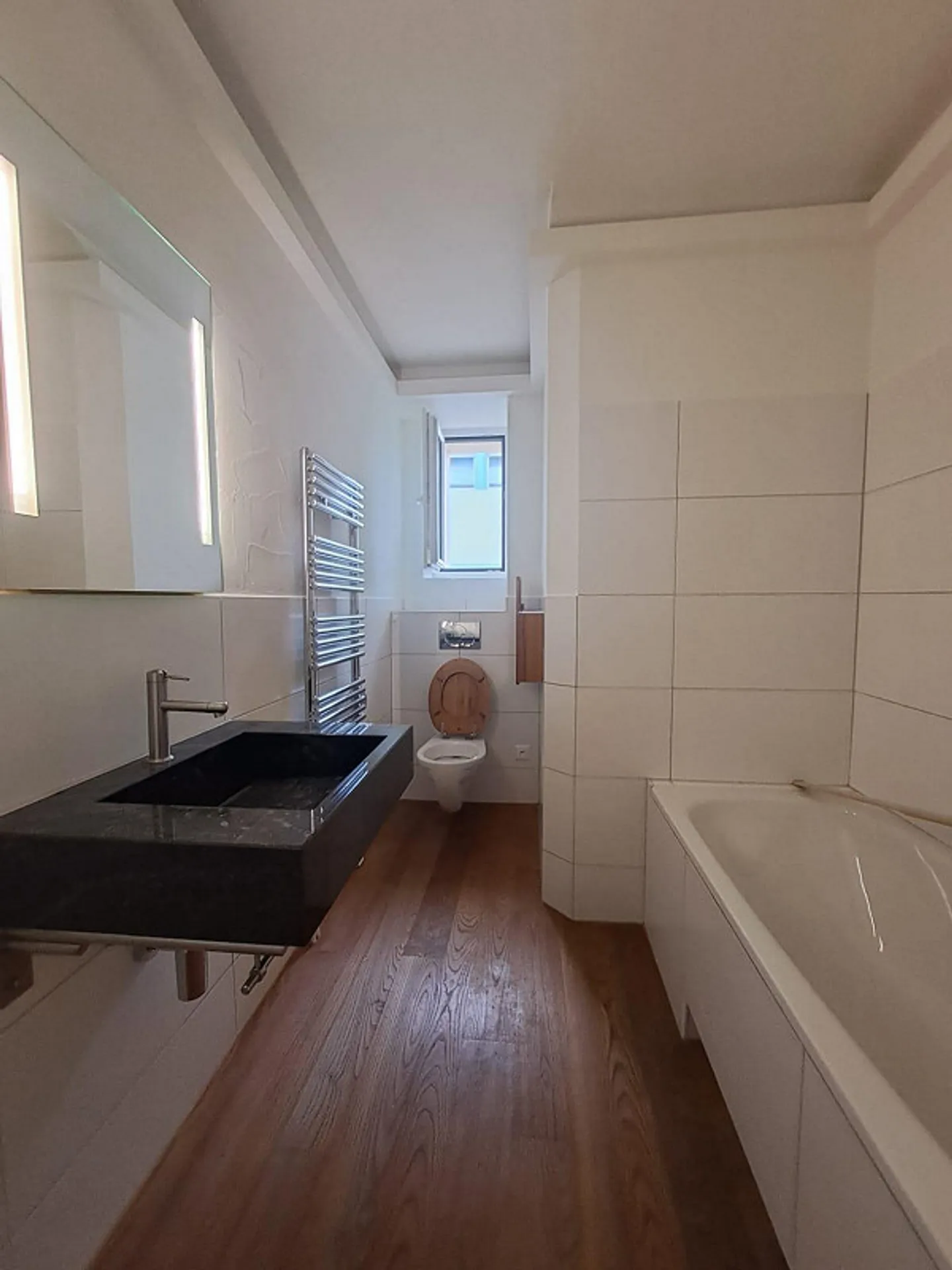 Maison multifamiliale dans un emplacement unique directement sur le canal Linth - Photo 4 sur 10