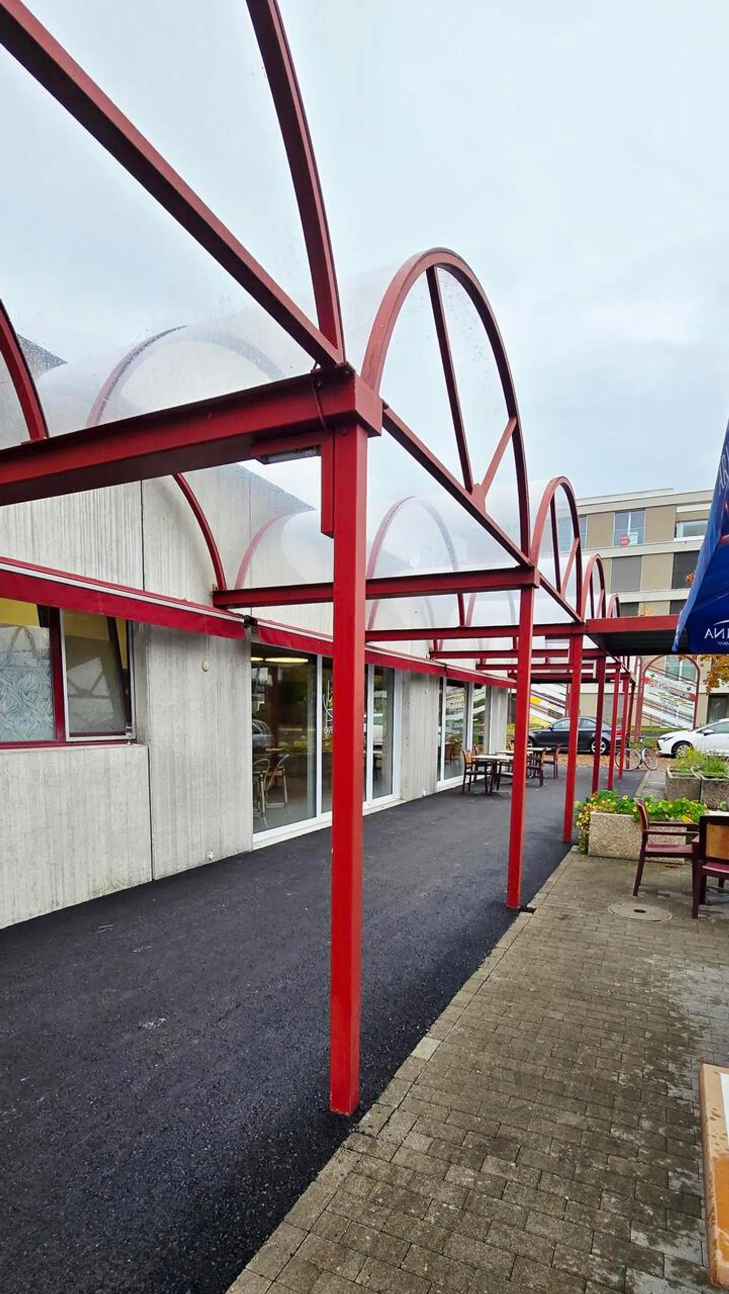 Ideally located restaurant with high potential for takeover. - Photo 3 of 6