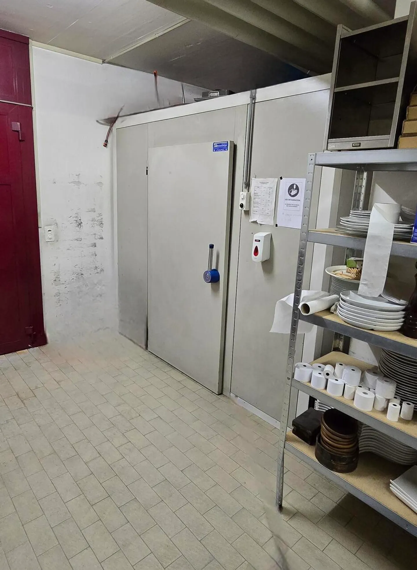 Ideally located restaurant with high potential for takeover. - Photo 6 of 6