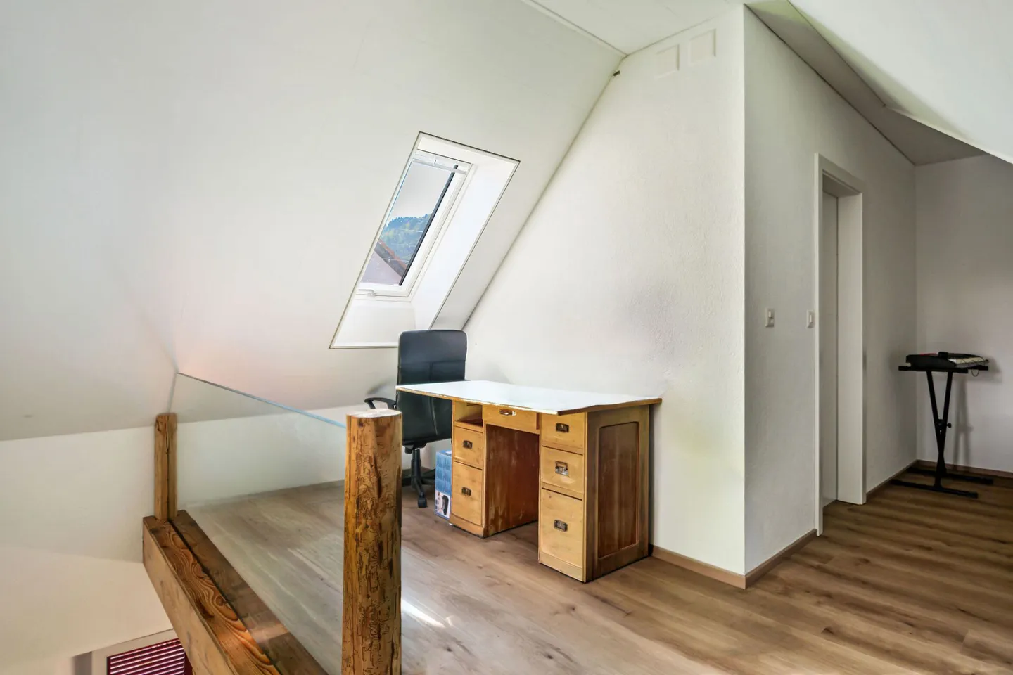 Sonvilier, maison de 5.5 pièces rénovée avec une surface louée - Photo 10 of 13