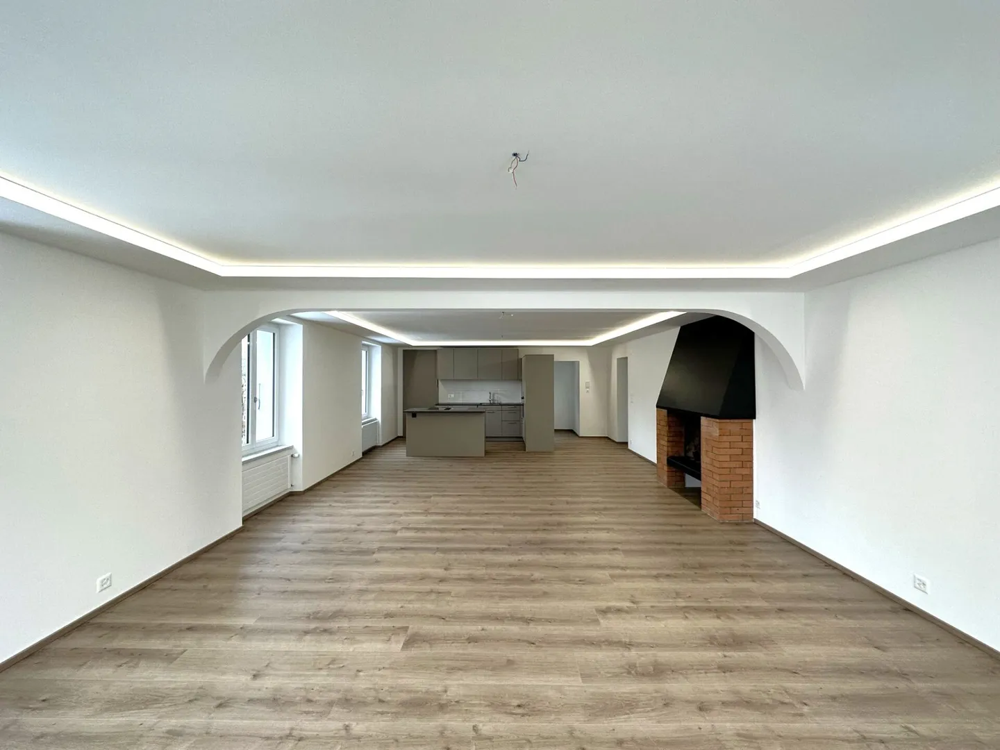 Sonvilier, maison de 5.5 pièces rénovée avec une surface louée - Photo 3 of 13