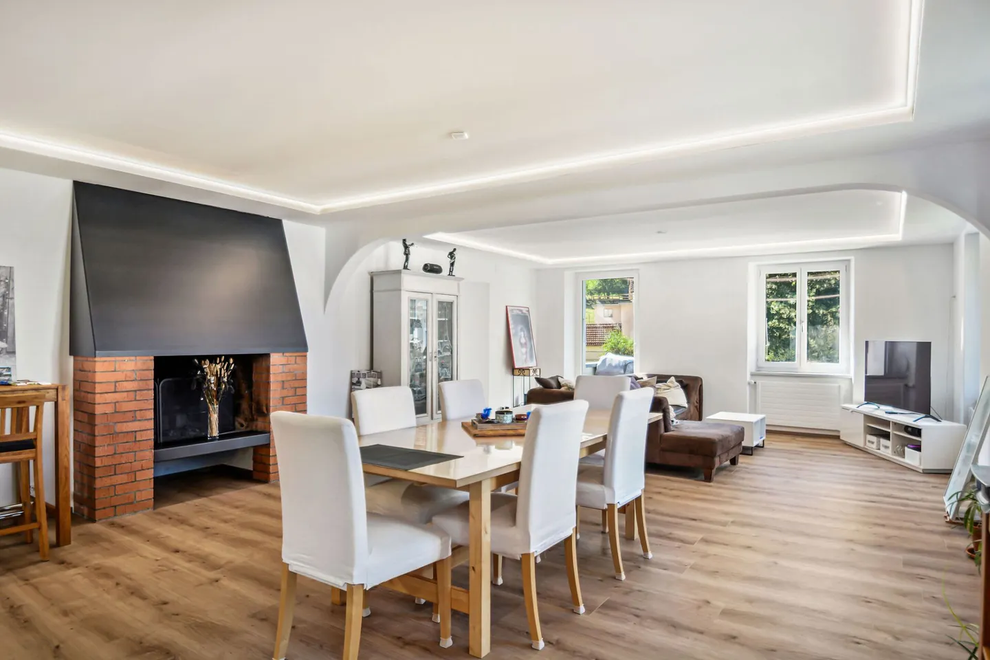 Sonvilier, maison de 5.5 pièces rénovée avec une surface louée - Photo 4 of 13