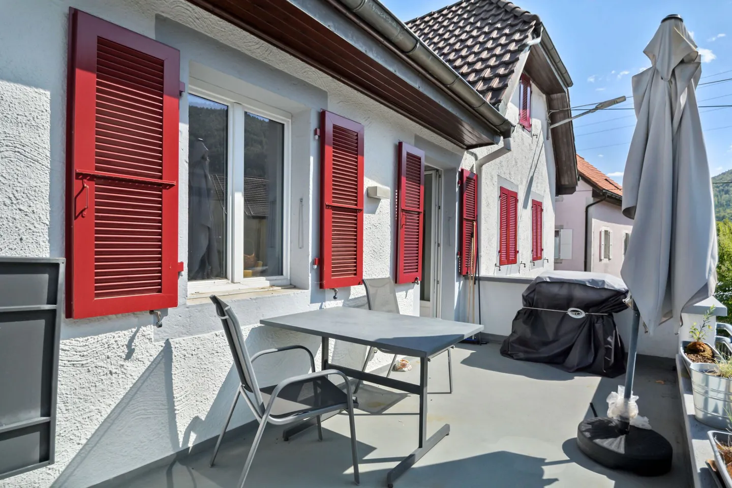 Sonvilier, maison de 5.5 pièces rénovée avec une surface louée - Photo 5 of 13
