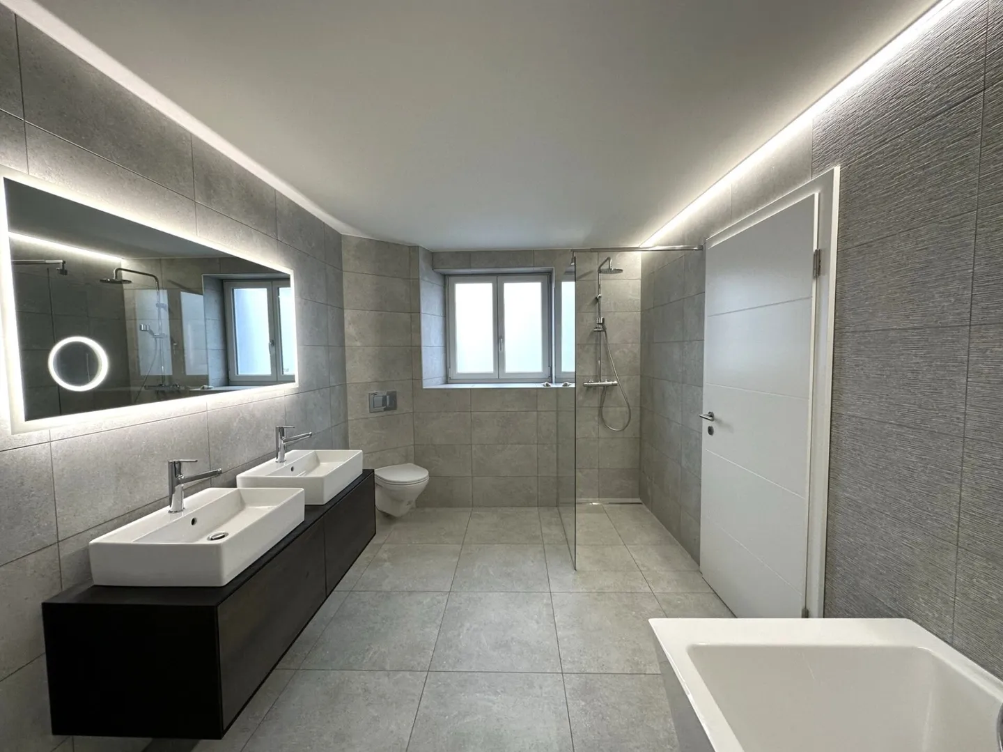 Sonvilier, maison de 5.5 pièces rénovée avec une surface louée - Photo 6 of 13