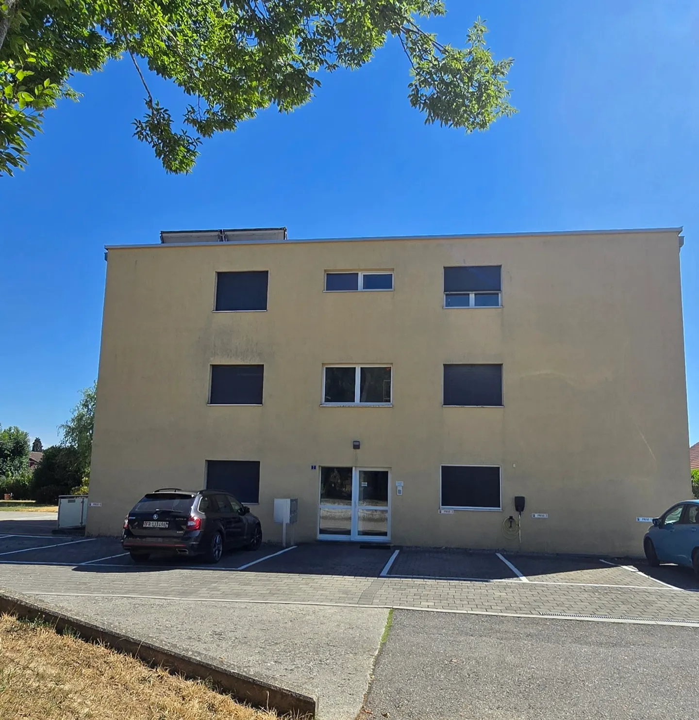 Transformable Apartment in Misery - Photo 1 of 3