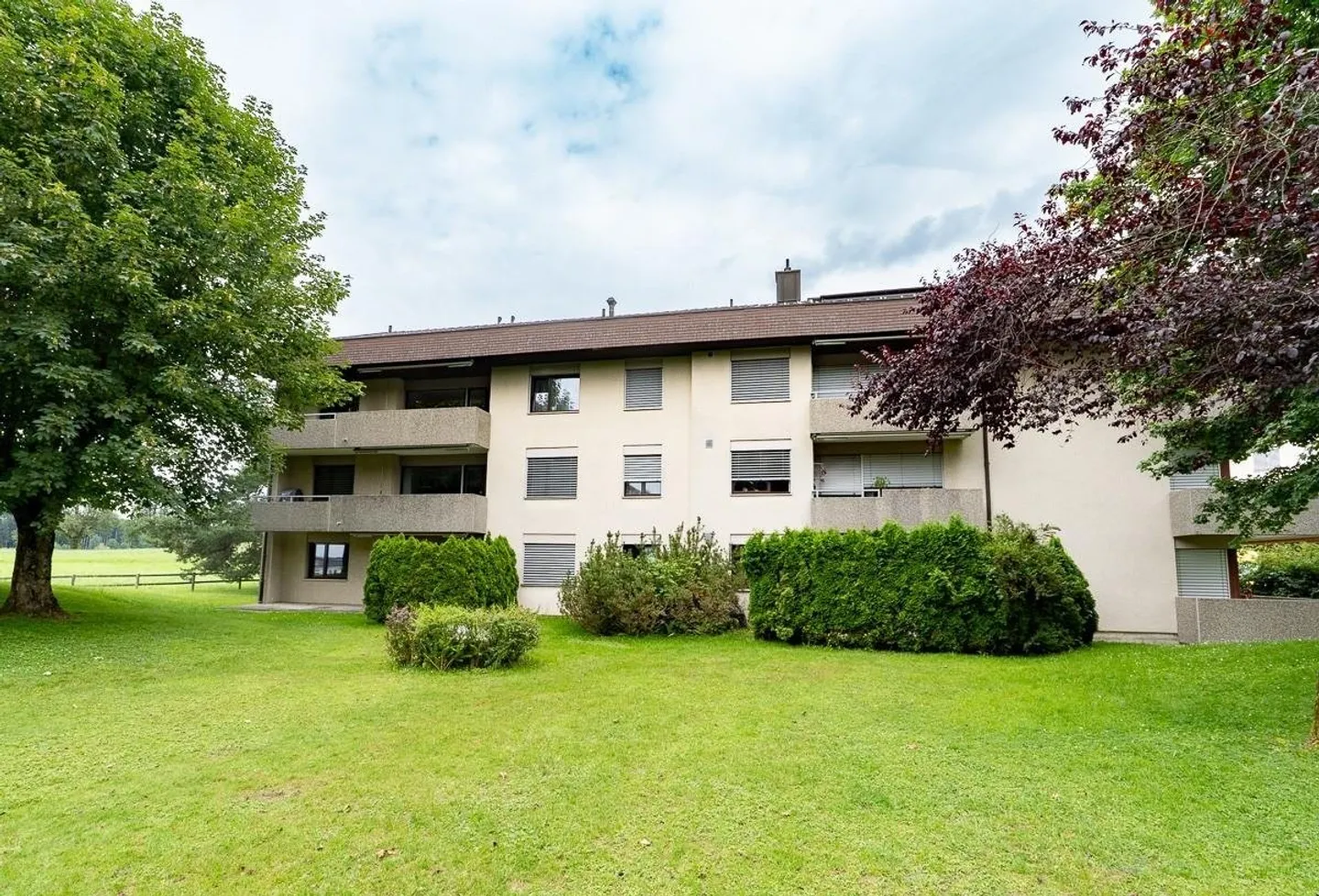 Charming 3.5-room apartment with balcony - Photo 1 of 2