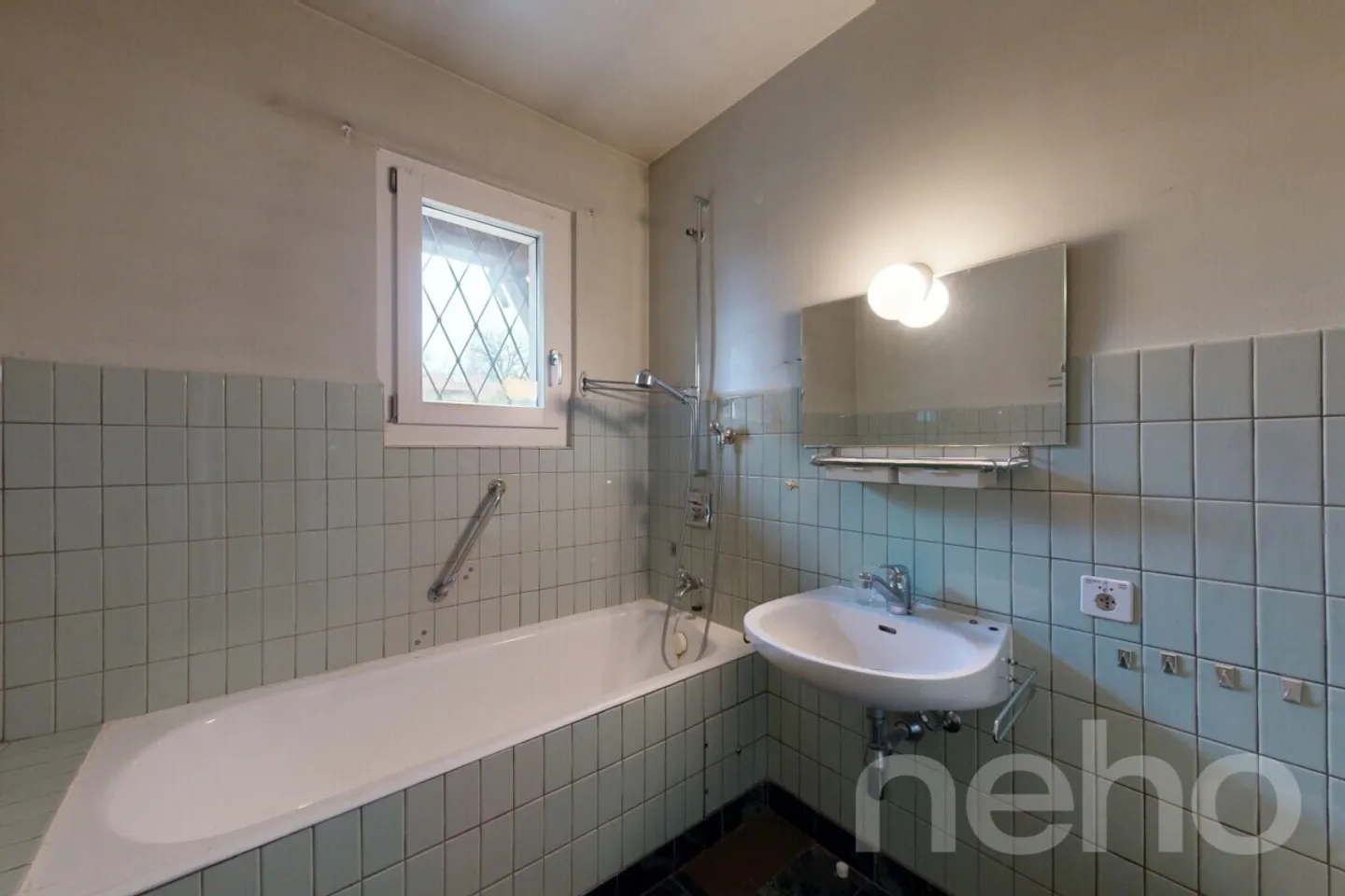 Onex, Haus mit großem Potenzial zur Renovierung in ruhiger Nachbarschaft - Foto 8 von 12