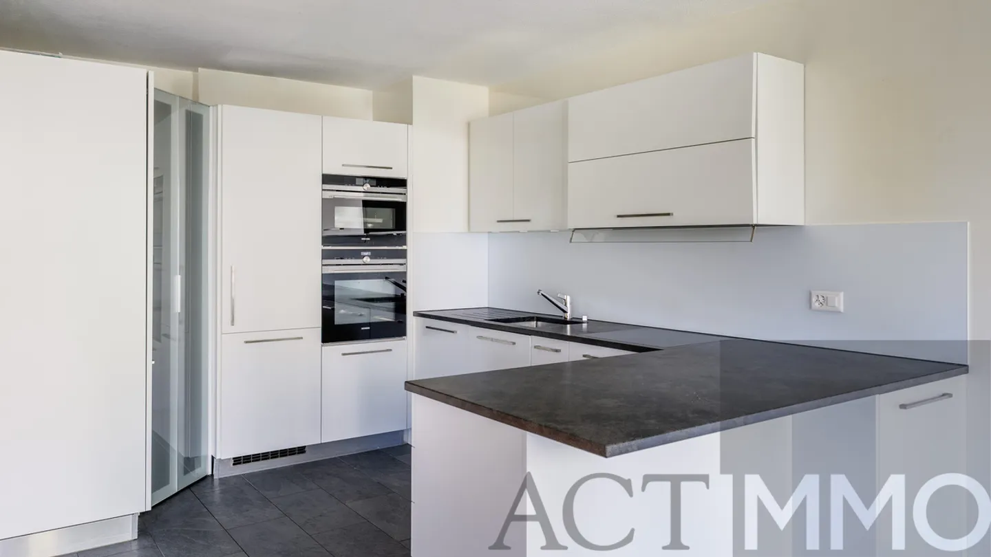 Appartamento 4 locali - Foto 3 di 8