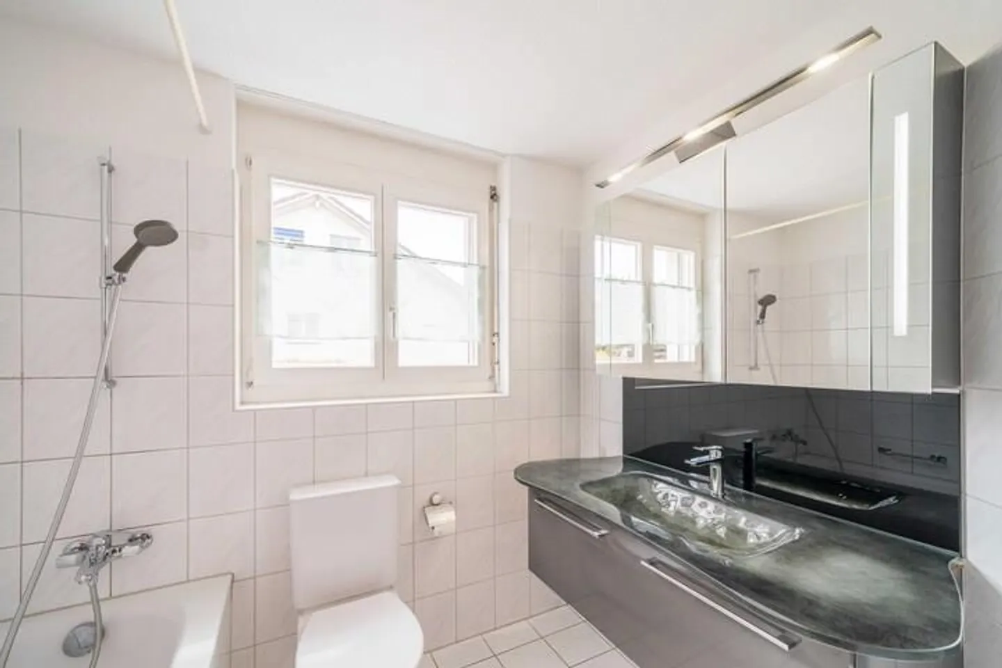 Charmantes Doppelhaus in Menziken - Foto 5 von 8