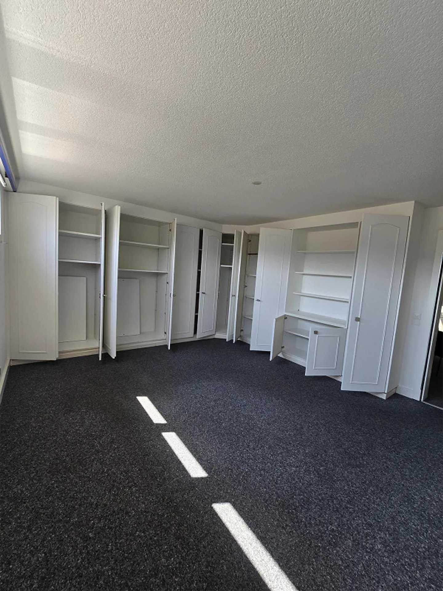 Office space in prime location in Aesch - Photo 1 of 3