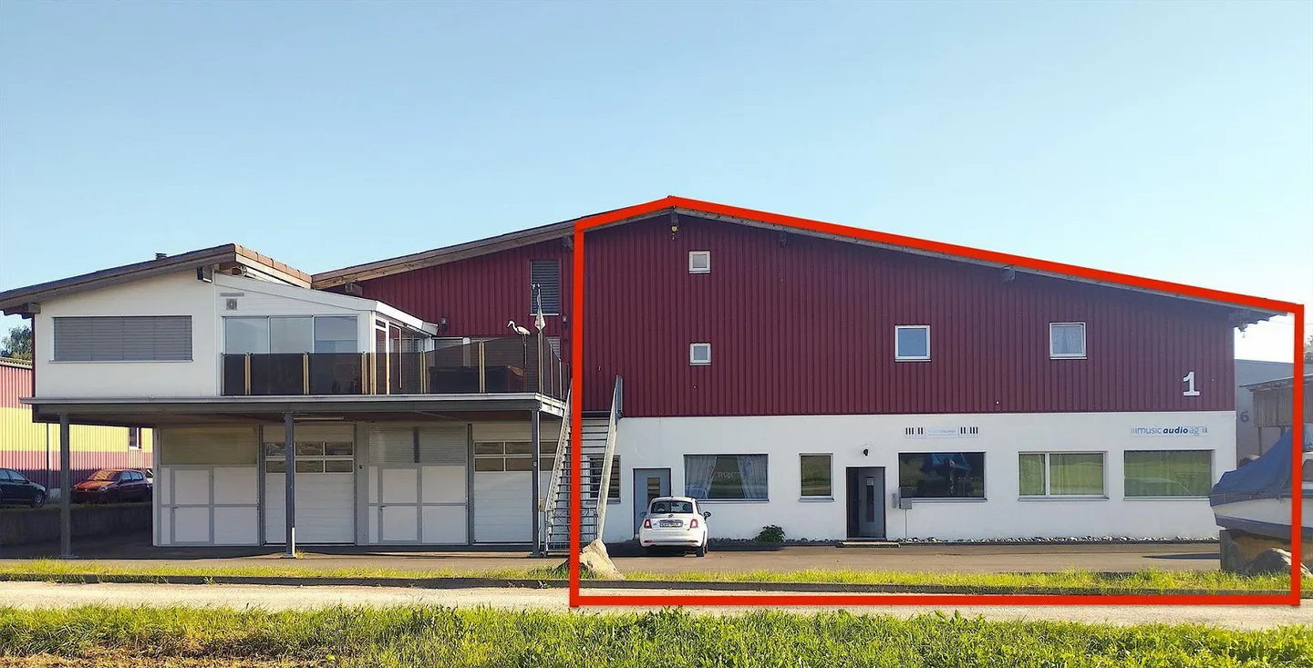 Commercial property with generous parking options for sale - Photo 1 of 15