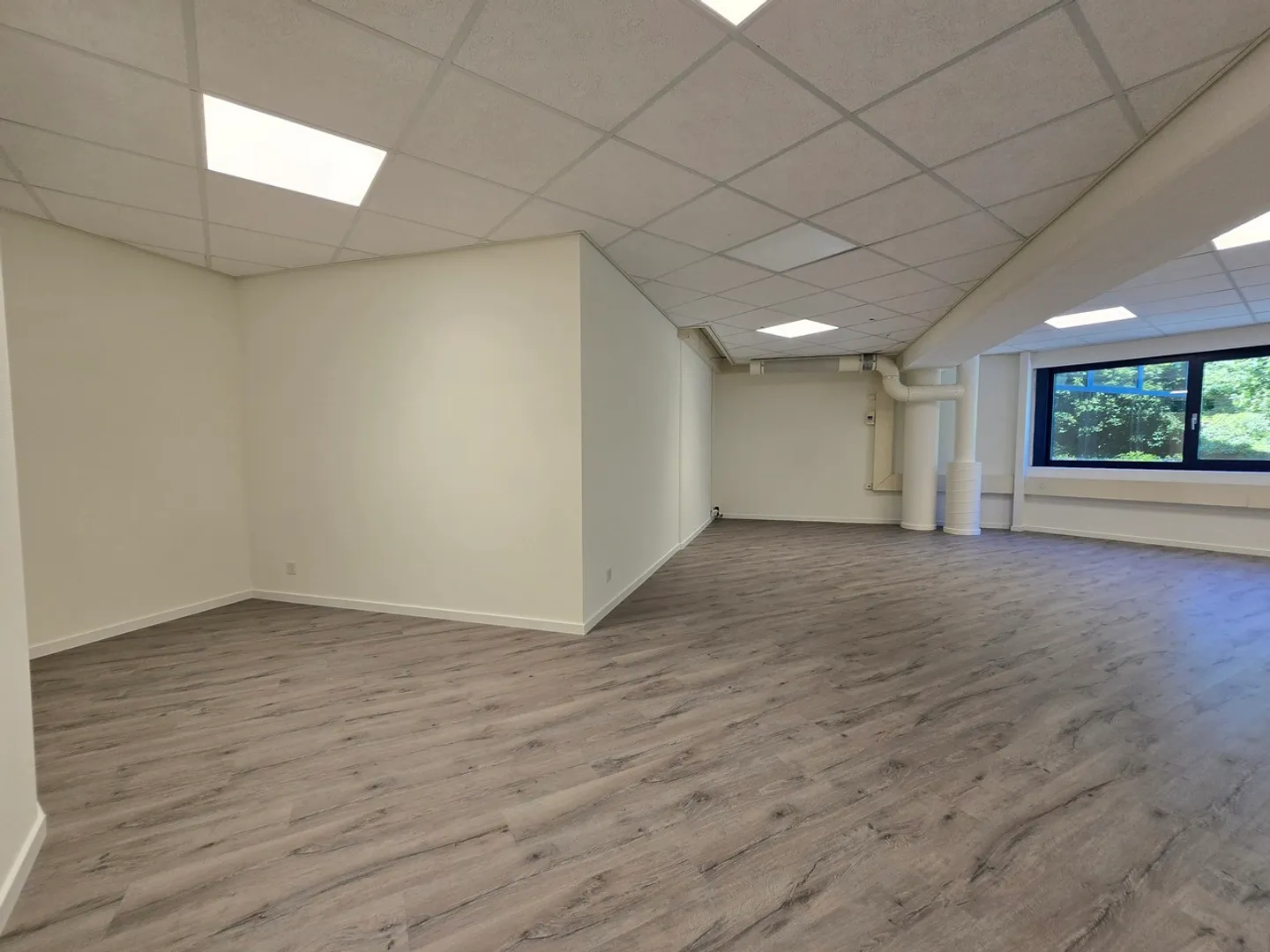 1. Rent offered! Optimal location - Office 53 m2 - Lausanne train station - Photo 6 of 7