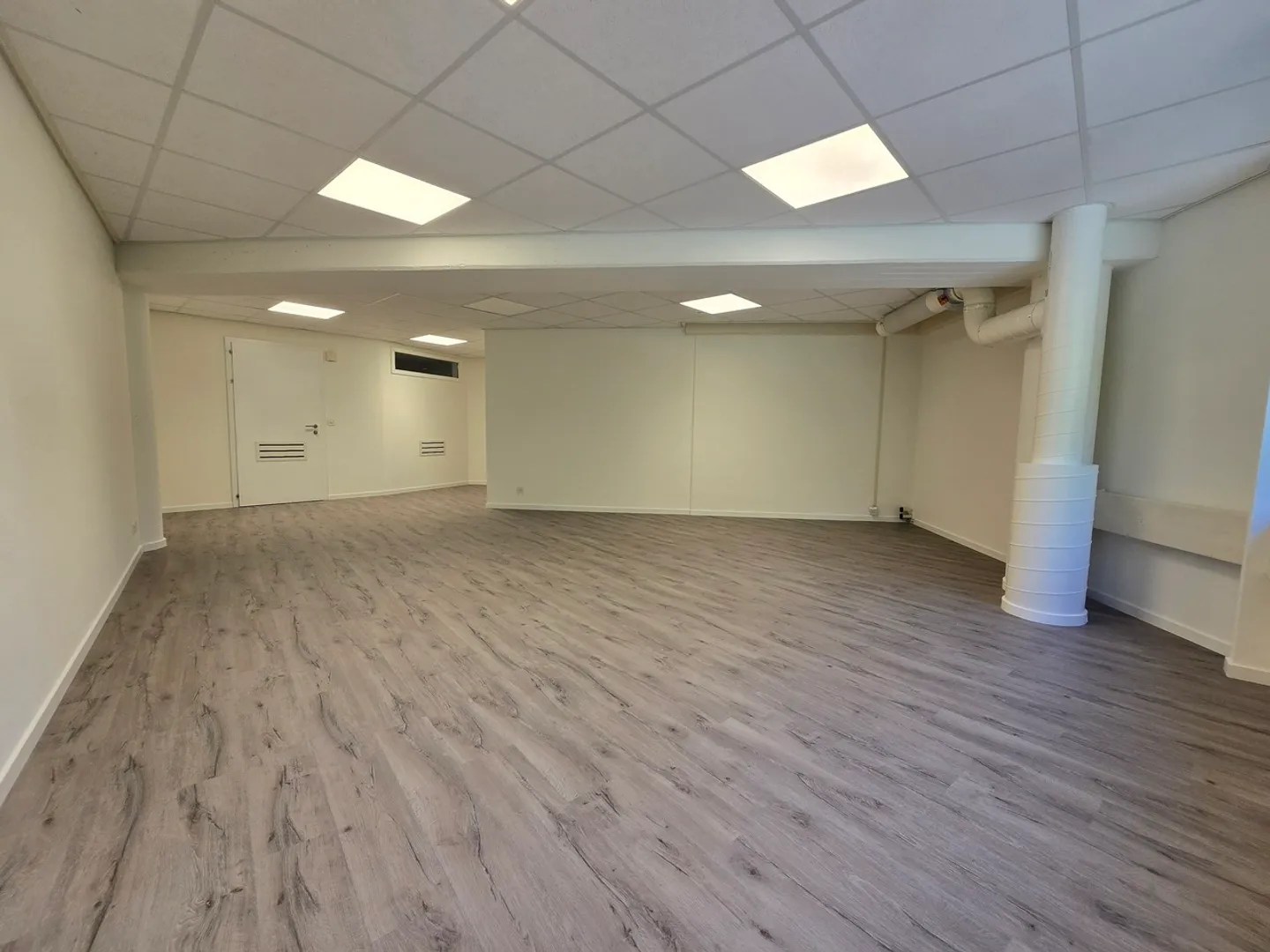 1. Rent offered! Optimal location - Office 53 m2 - Lausanne train station - Photo 4 of 7