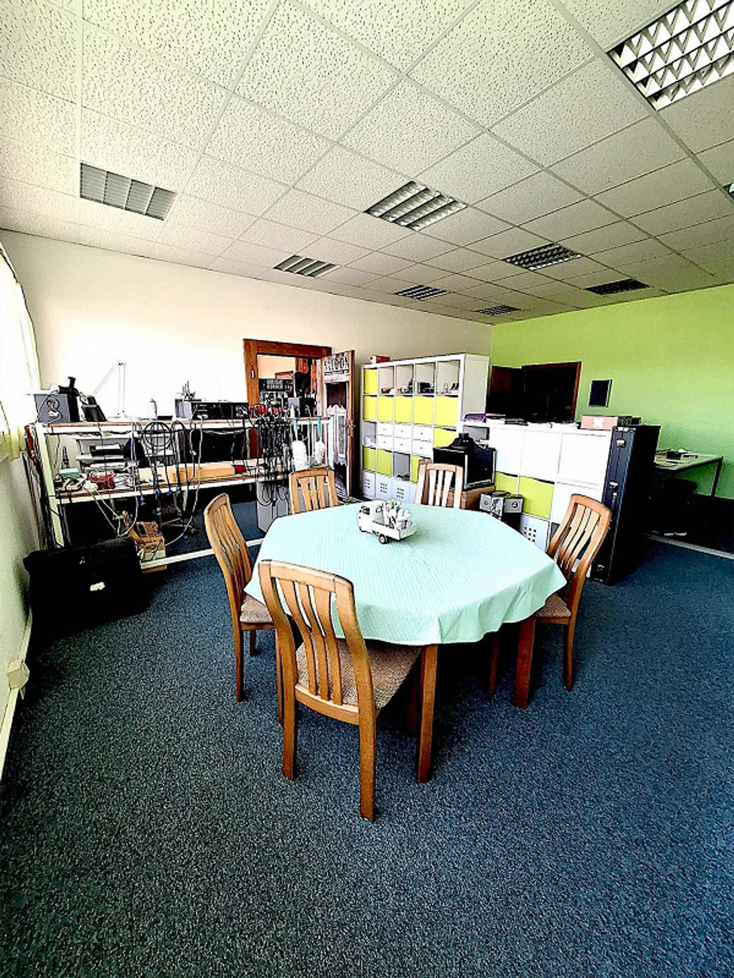 Commercial property with generous parking options for sale - Photo 13 of 15