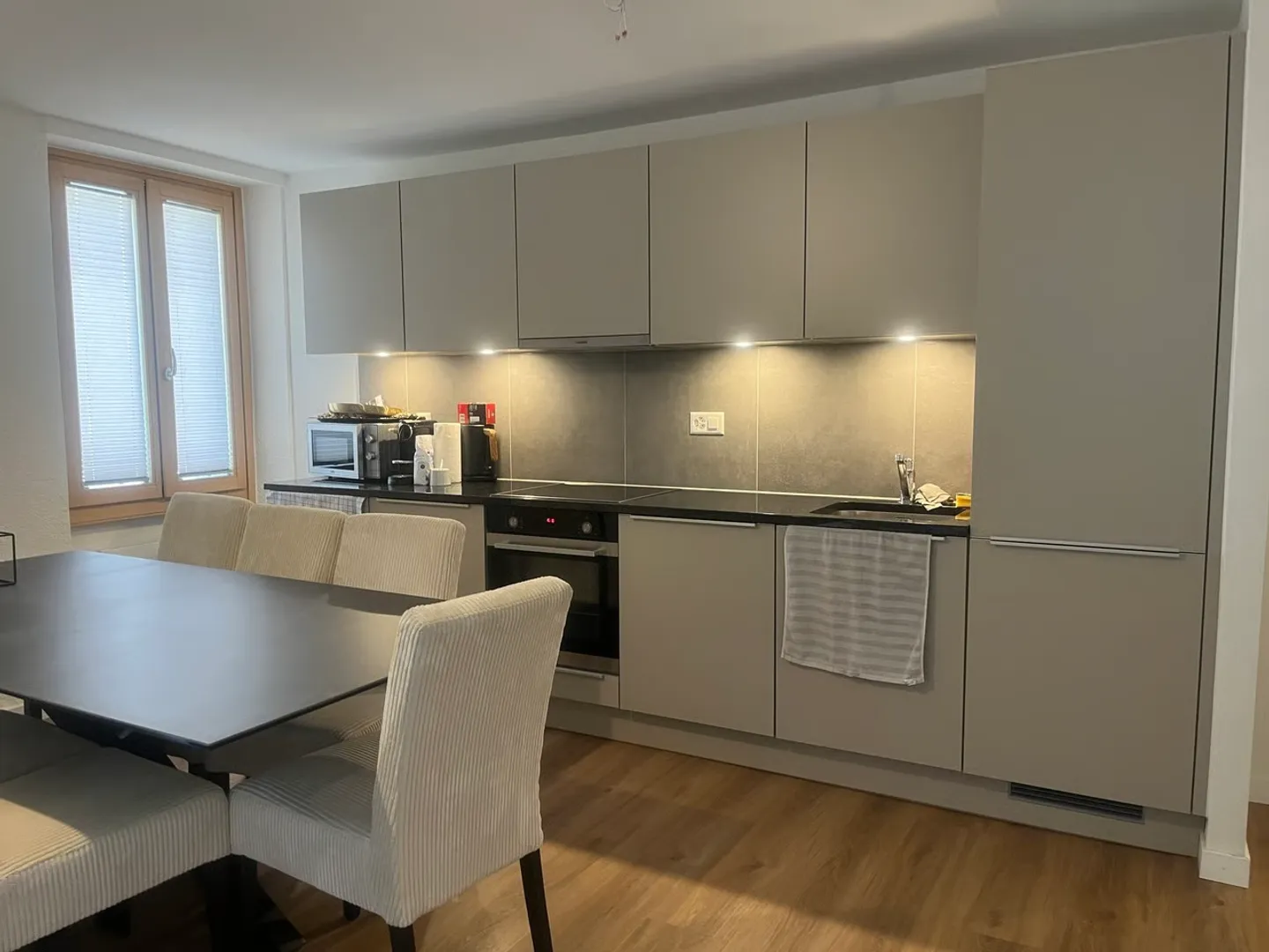 3.5 Rooms in Two Steps from the City Center - Photo 3 of 5