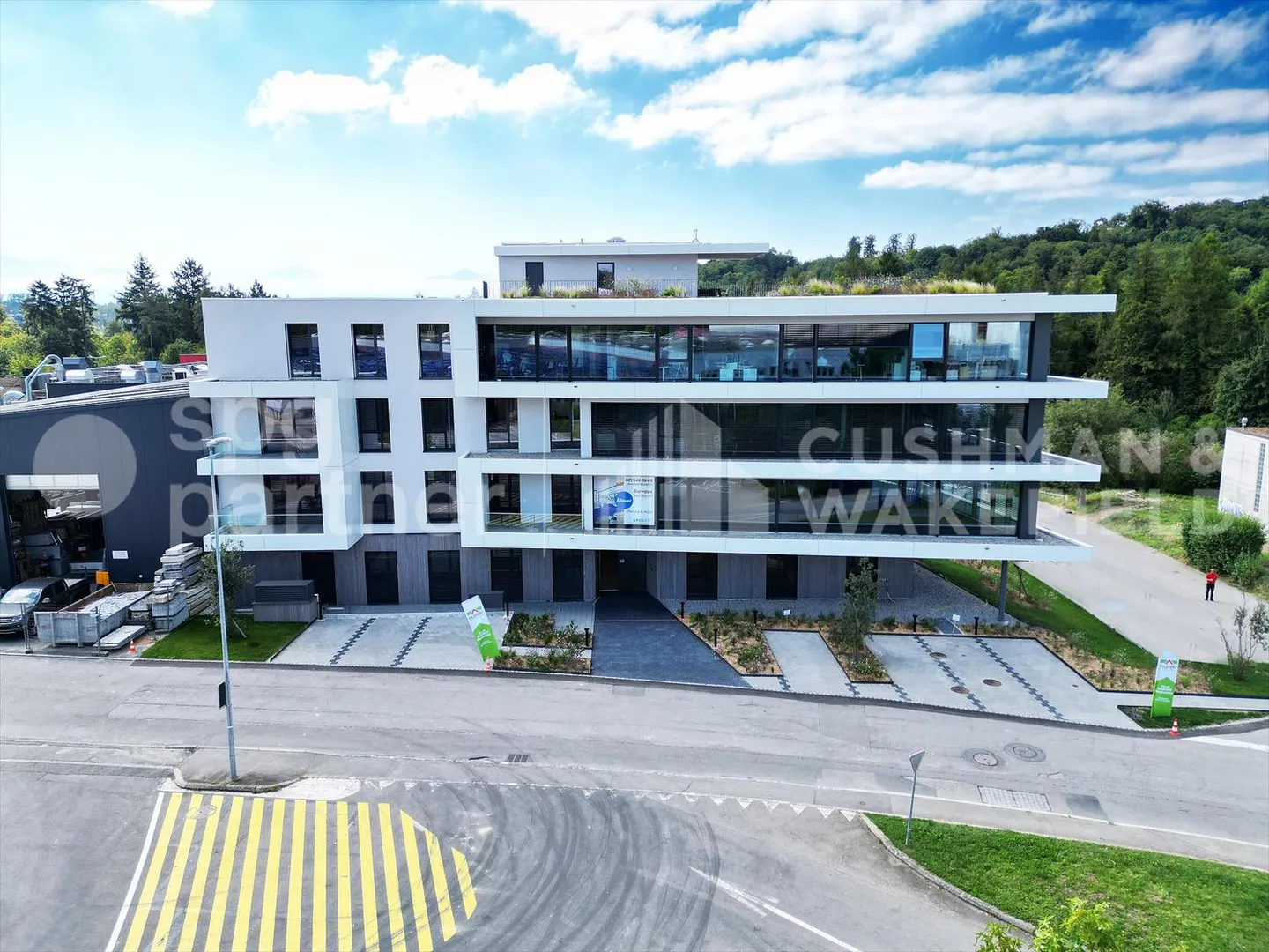 Votre espace commercial en face du quartier Côté Gare - Photo 1 sur 11