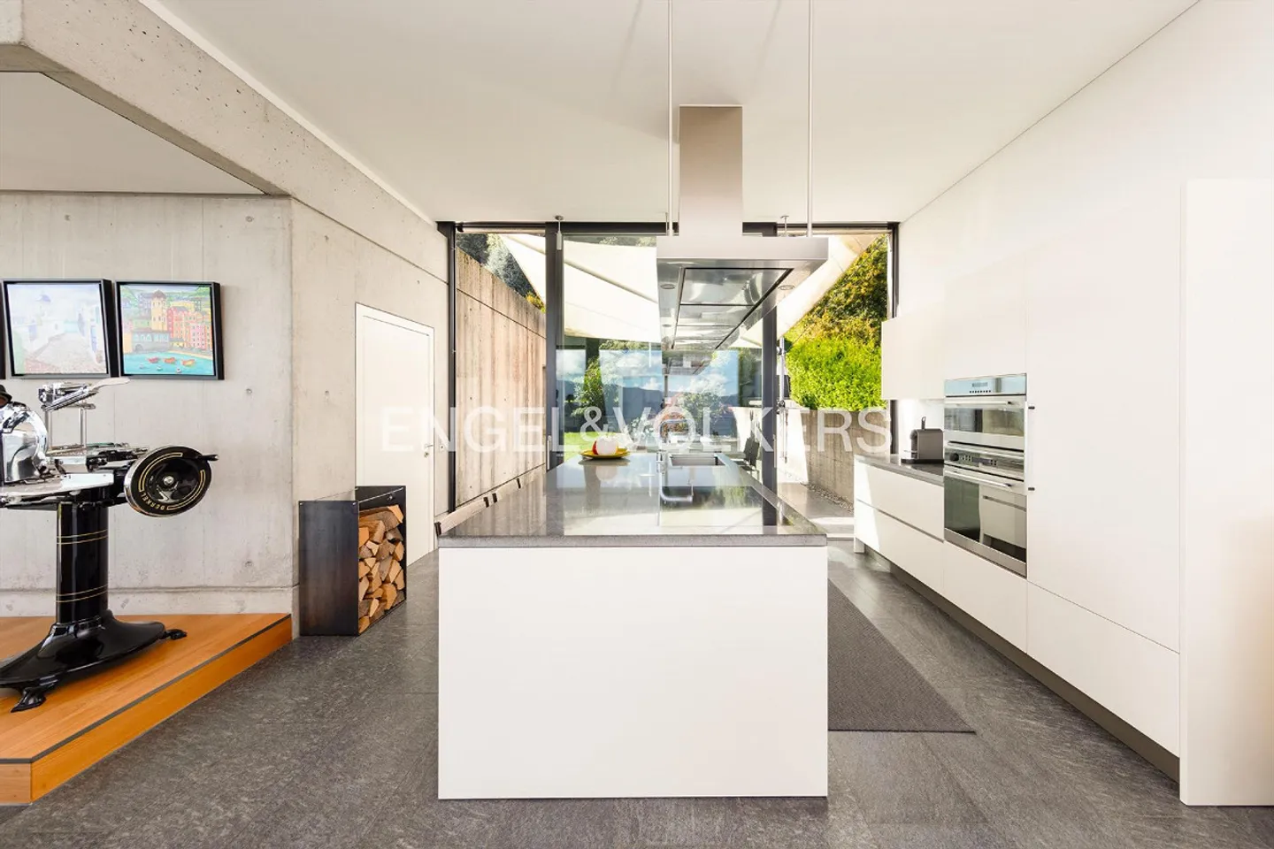 Raffinierte Villa mit Garten und exklusivem Seeblick - Foto 6 von 13