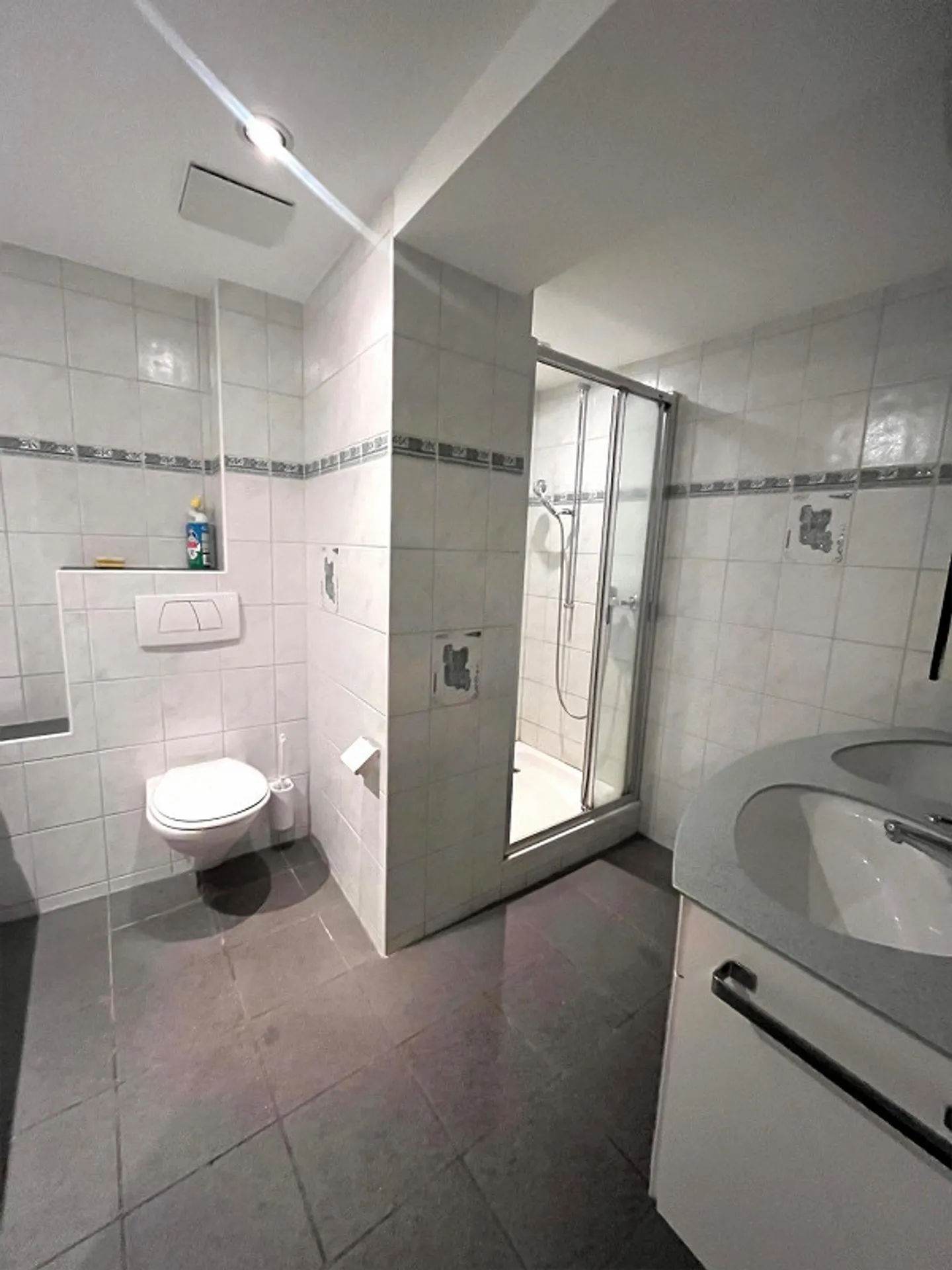 Camere arredate nella città di Laufen - Foto 9 di 10