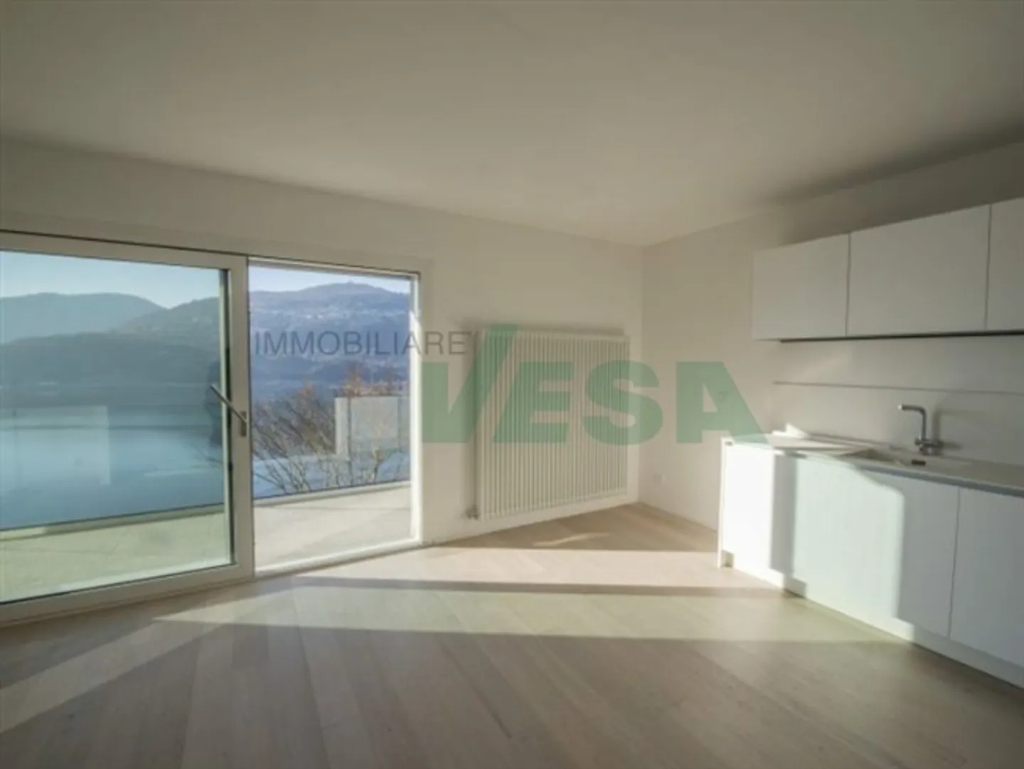 Appartement studio élégant avec vue imprenable sur le lac - Photo 2 sur 10