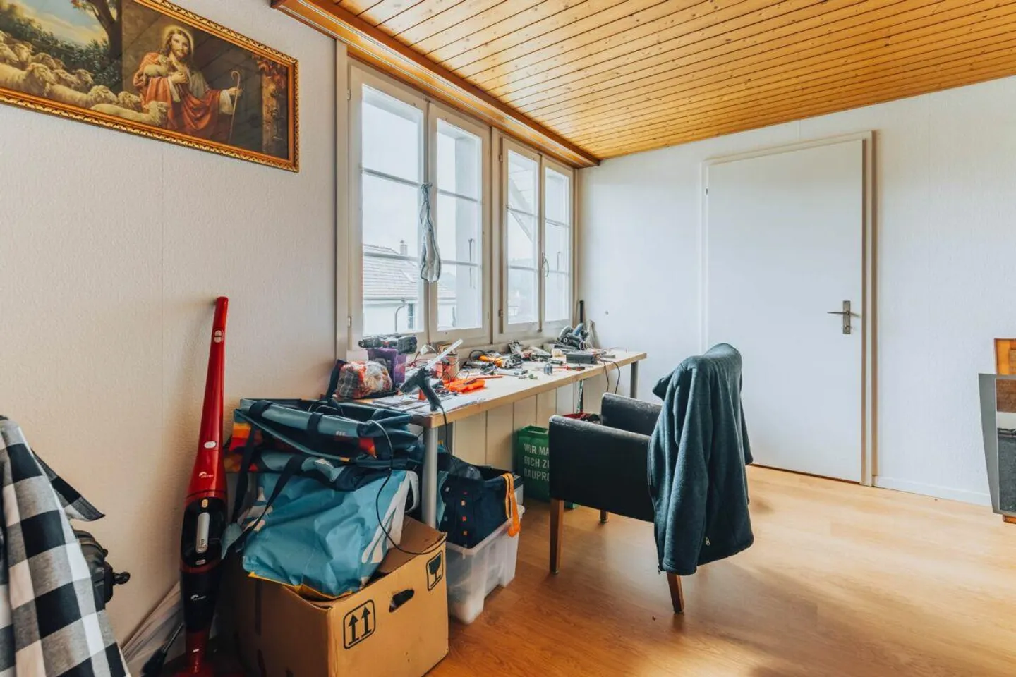 Investment property with renovation potential - Photo 11 of 13