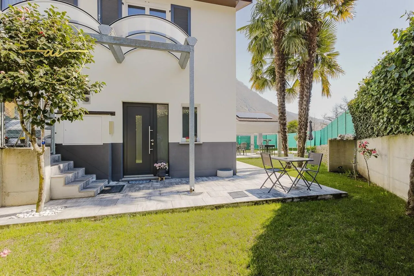 Casa unifamiliare con 5,5 stanze e giardino a Mezzovico - Foto 1 di 13