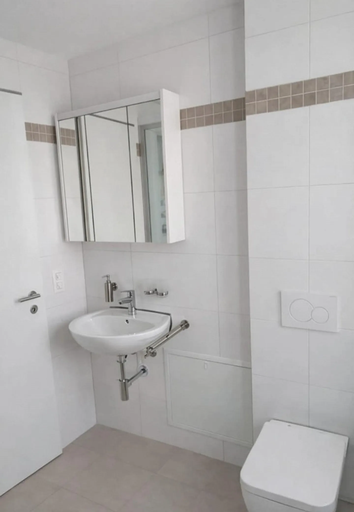 Apartment - Photo 6 of 7