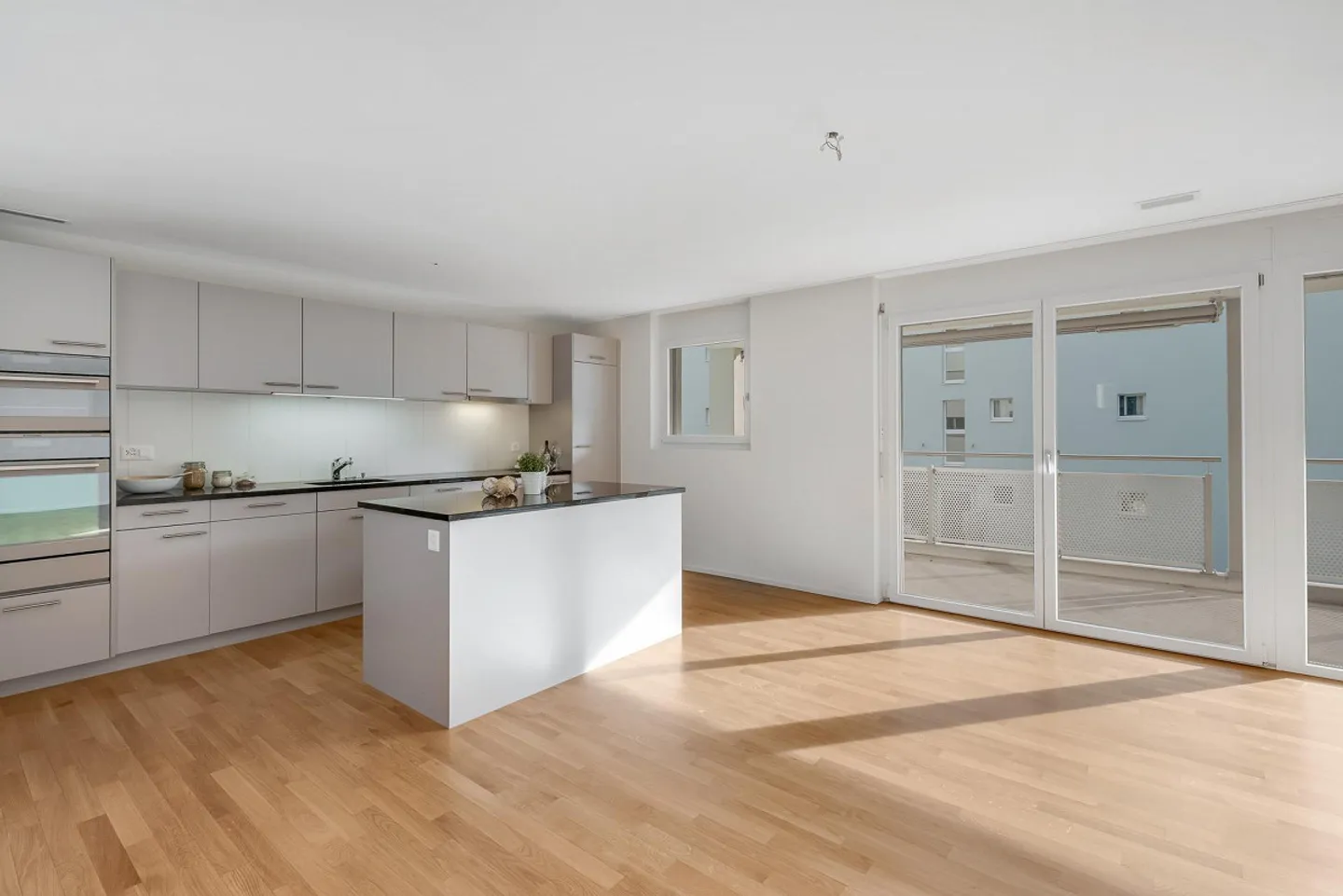 Moderne 4.5-Zimmerwohnung - Foto 6 von 13