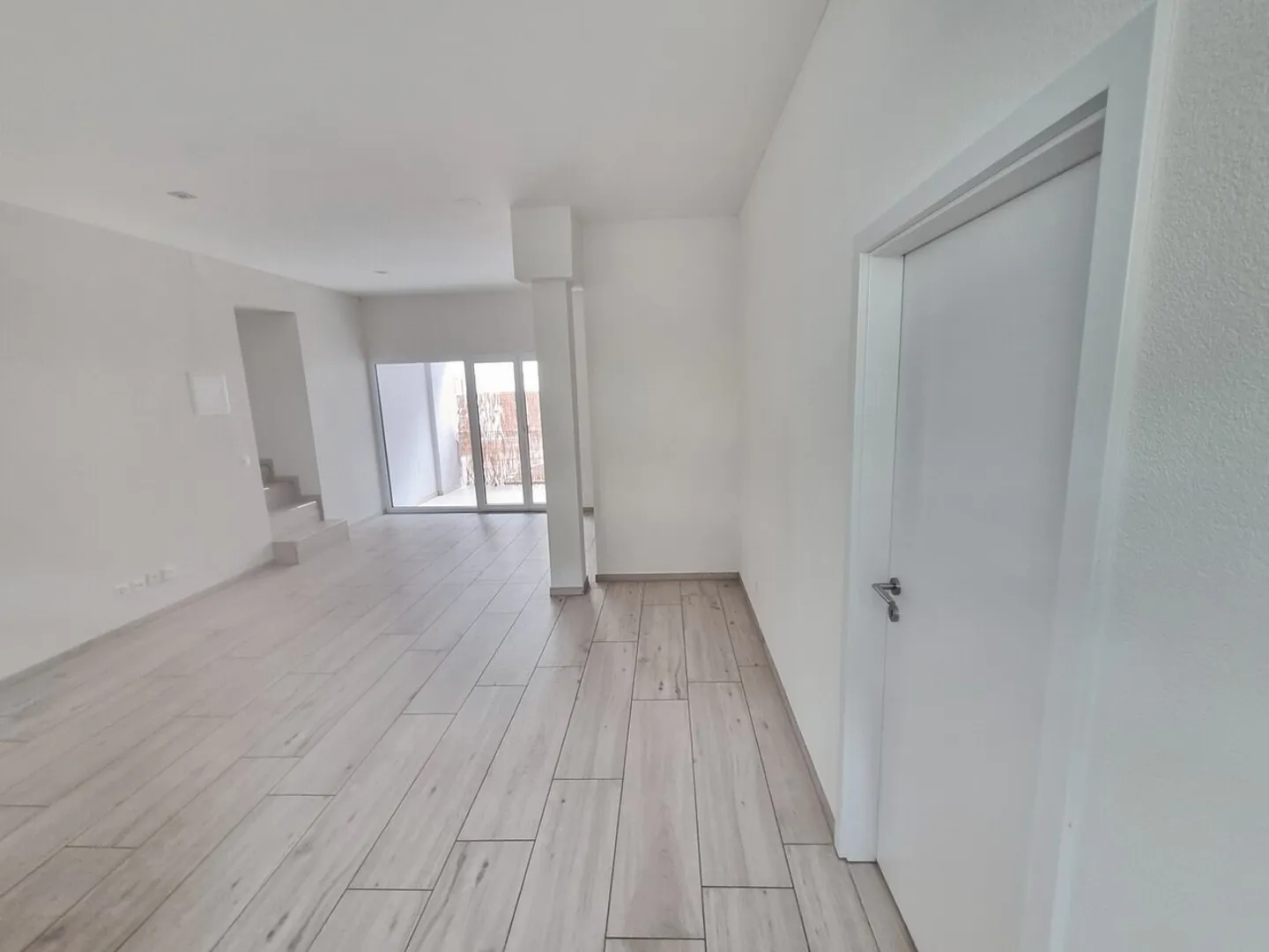 Attraktive 2.5-Zimmer-Wohnung im ruhigen Kanton Glarus - Foto 3 von 6