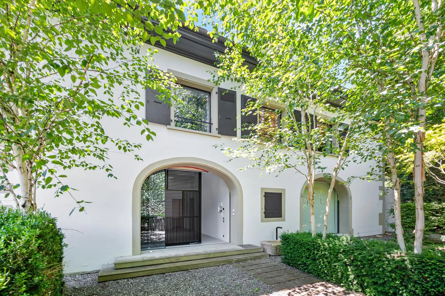 Magnificent renovated 18th-century property, beautiful plot of 3,136 sqm and indoor pool - Photo 12 of 13