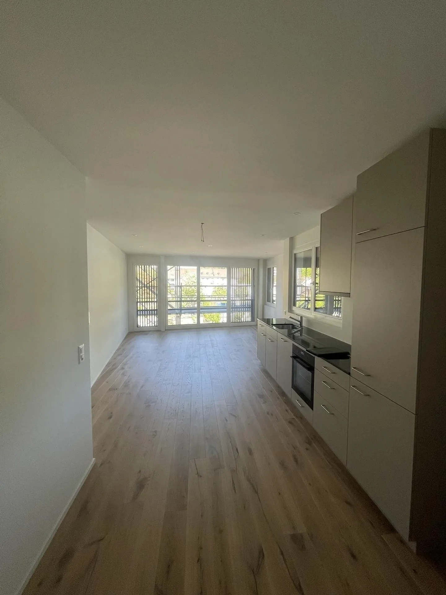 Appartement pratique de 3,5 pièces dans la vieille ville de Klingnau ! - Photo 3 sur 11