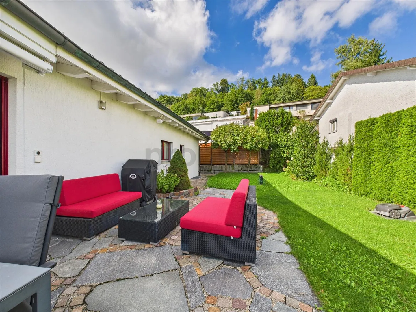 Vielseitiges 7-Zimmer-Einfamilienhaus in Widen (ideal für Wohnen und Büro) - Foto 12 von 13