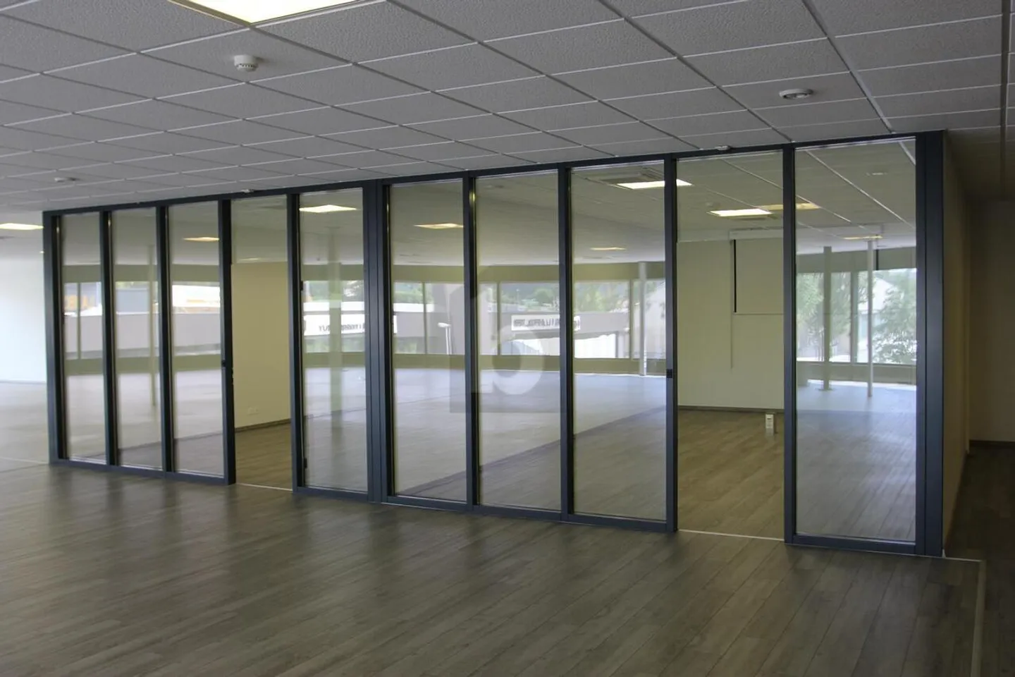 MODERN OFFICE SPACE - Photo 3 of 6