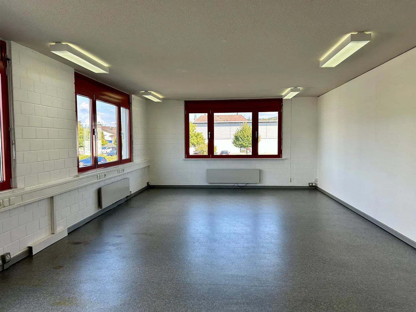 Vielseitiges Atelier zu vermieten - Foto 1 von 4