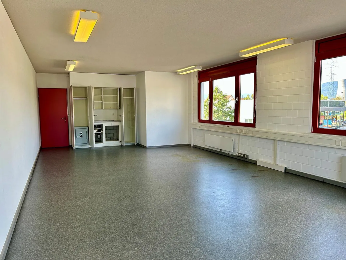 Vielseitiges Atelier zu vermieten - Foto 2 von 4