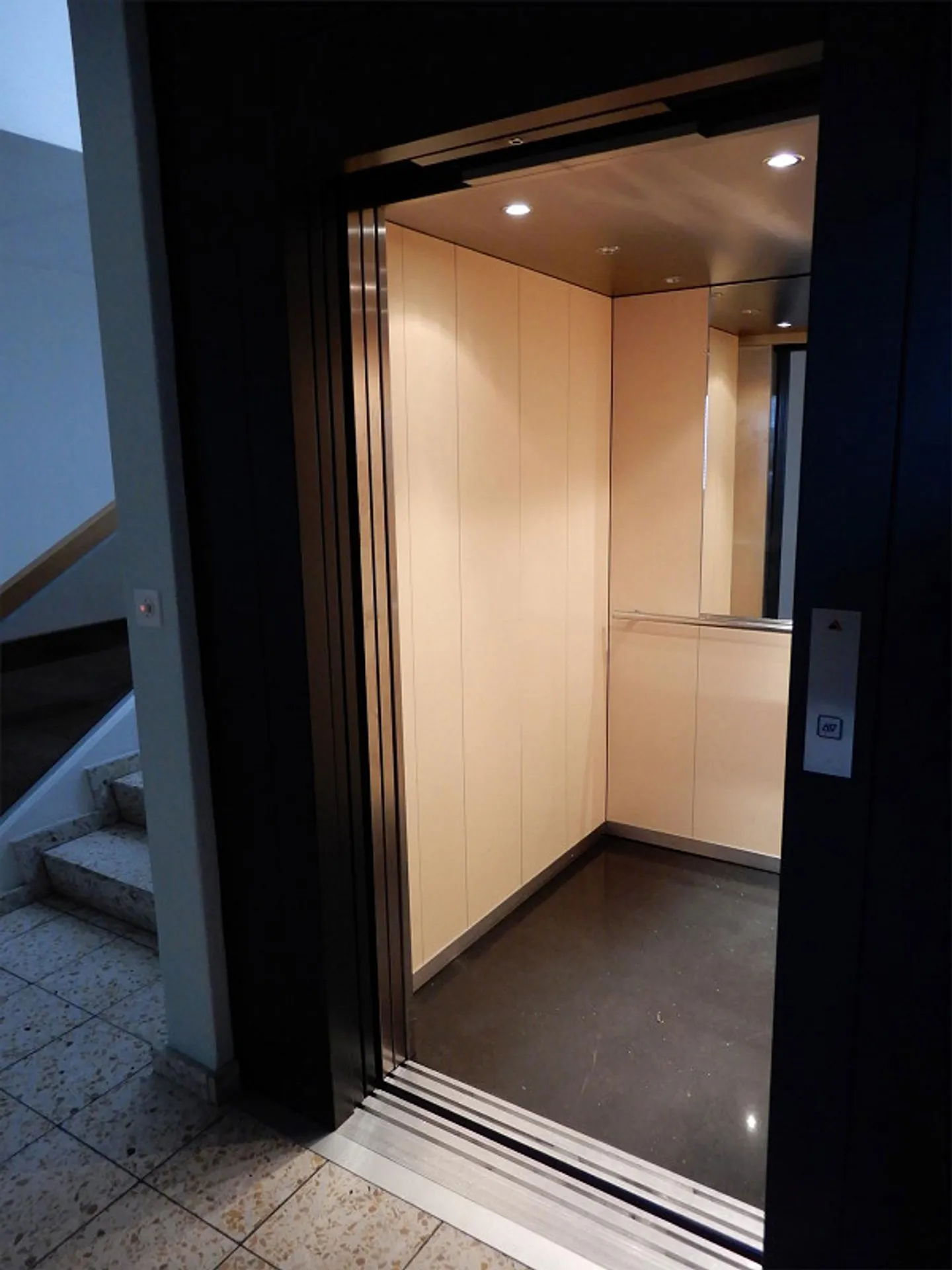 Vente aux enchères publique - Roosstrasse 3, 8832 Wollerau - Photo 9 sur 10