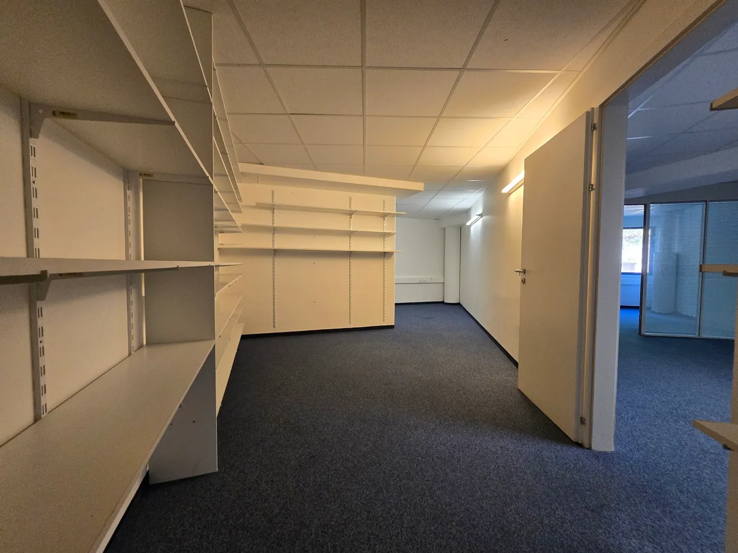 1. Miete angeboten! Optimale Lage - Büro von 104 m2 - Bahnhof Lausanne - Foto 5 von 11