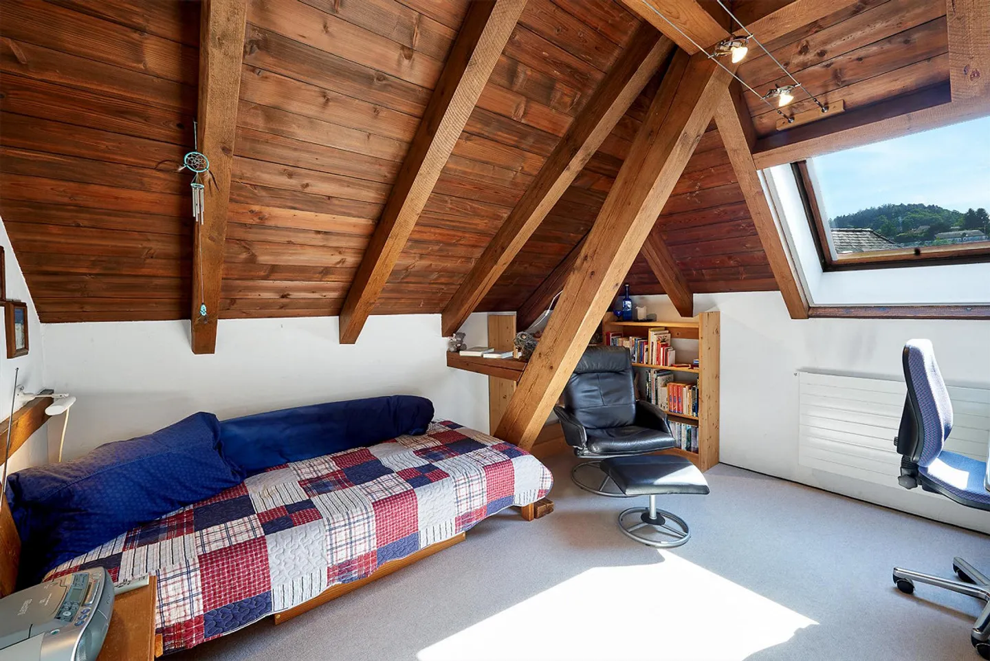 Immeuble résidentiel et commercial, centre du village de Niederscherli - Photo 14 sur 23