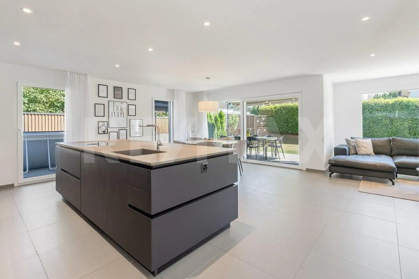 Stylish. Modern. Unique. – Your new home in Hirschthal - Photo 2 of 13