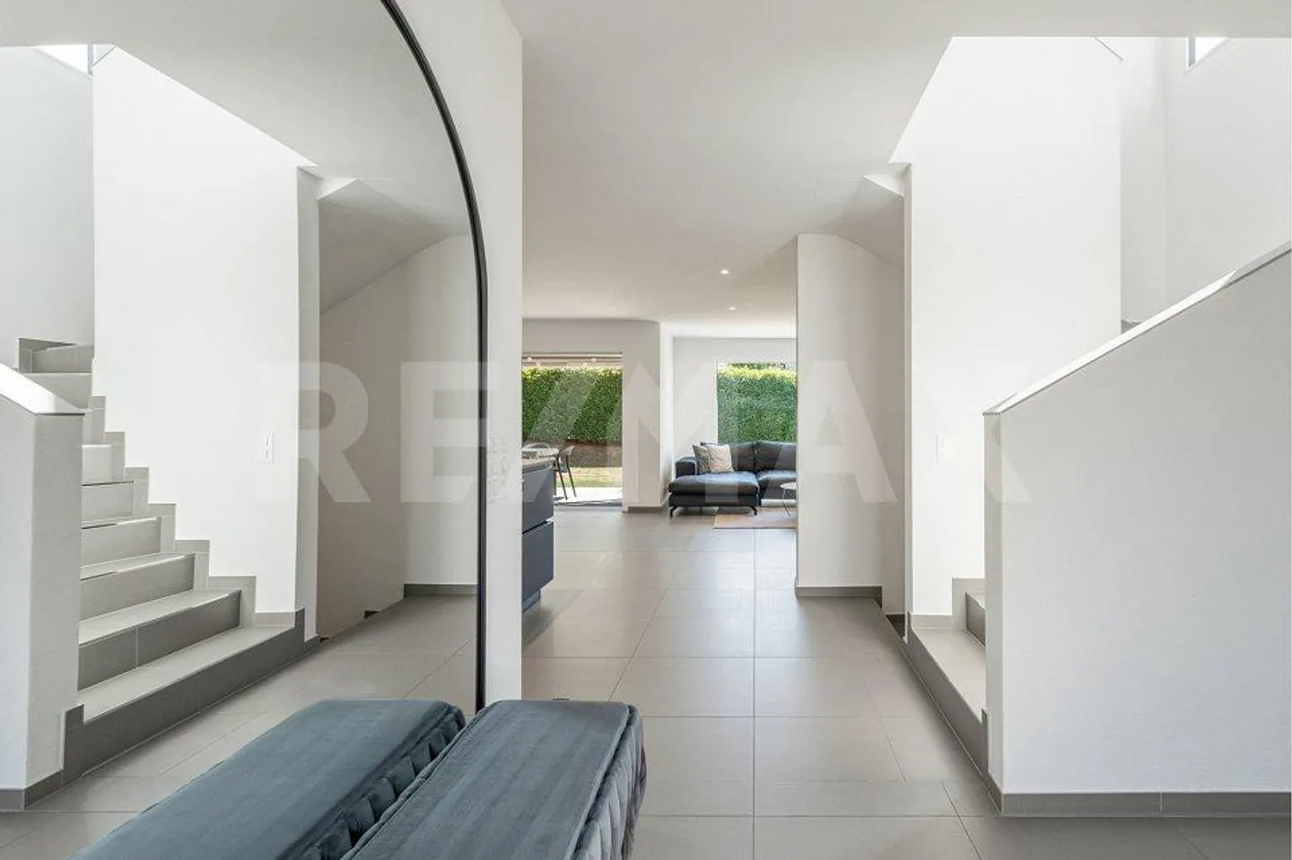 Stylish. Modern. Unique. – Your new home in Hirschthal - Photo 3 of 13