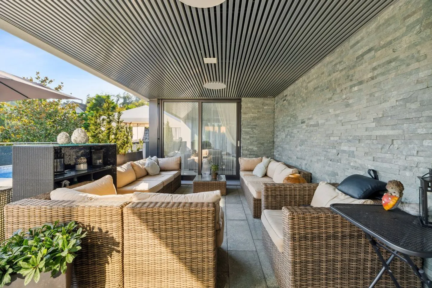RESIDENZ MIT SWIMMINGPOOL UND GROSSZÜGIGEN WOHNRAUM - Foto 8 von 10